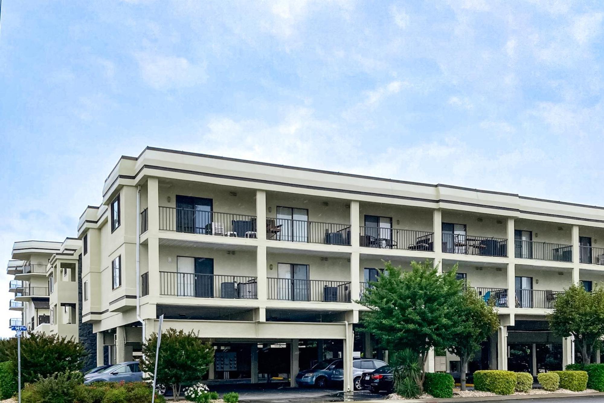 Outrigger 205 * Ocean City