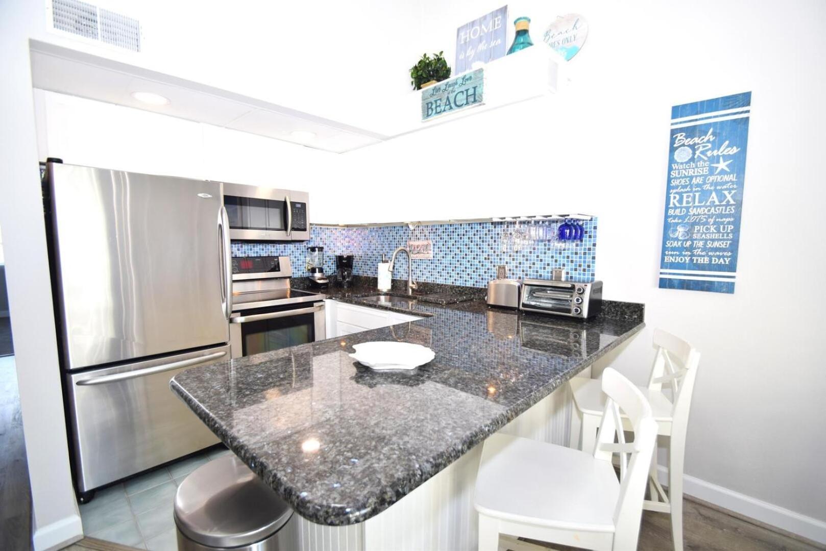 Apartment Surfside 60 Unit 303 *