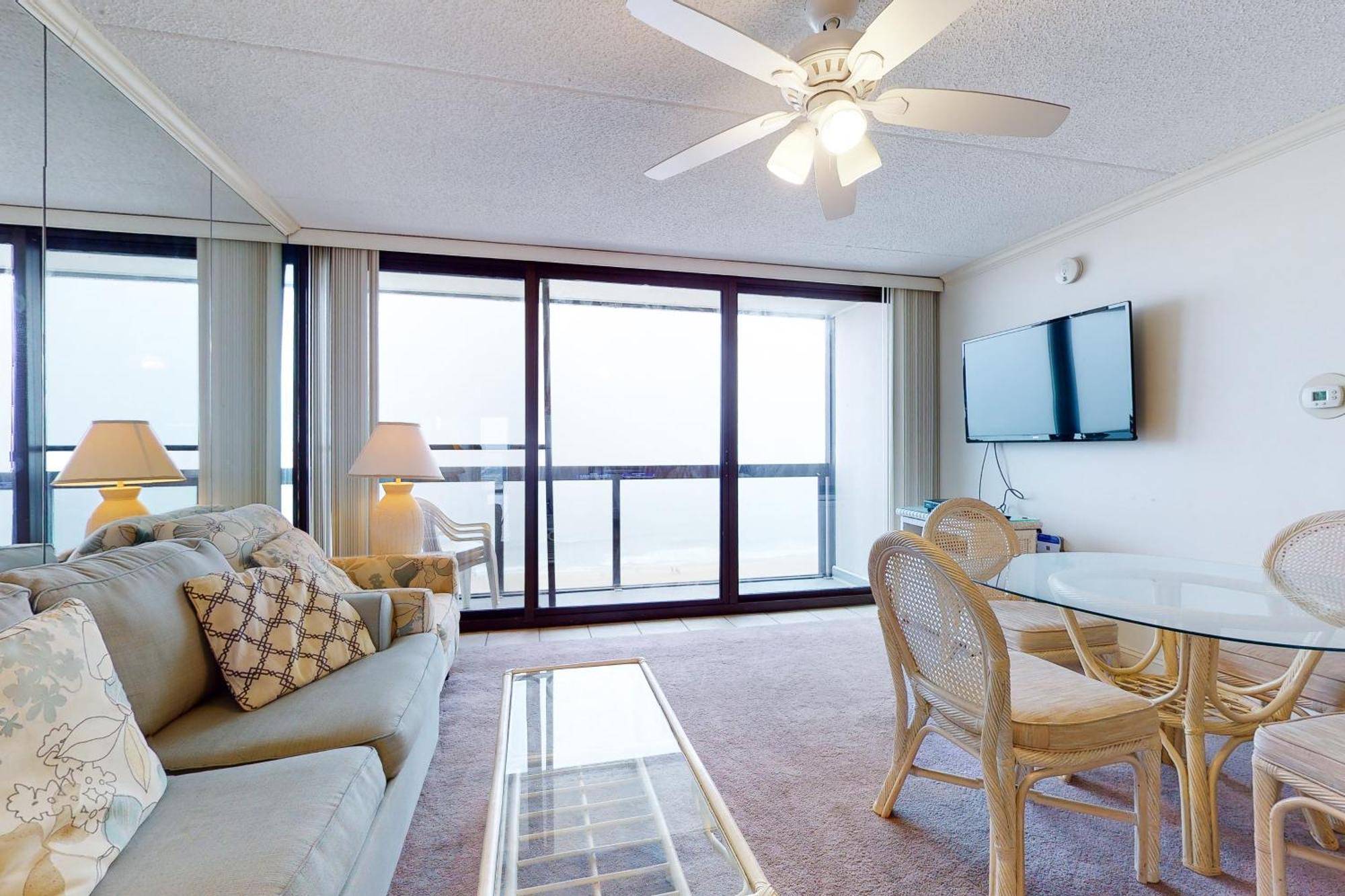 Golden Sands 813 *
