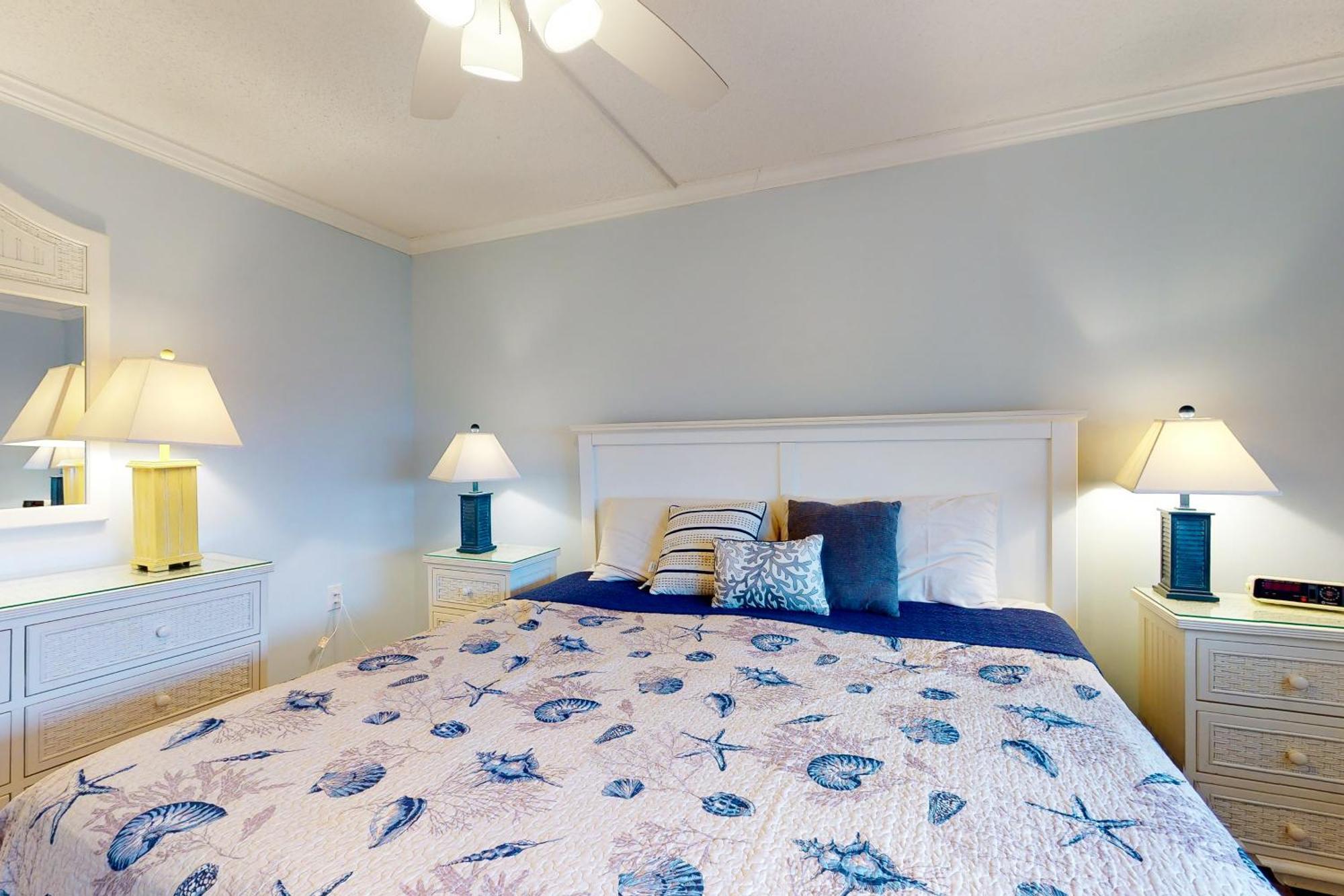 Golden Sands 813