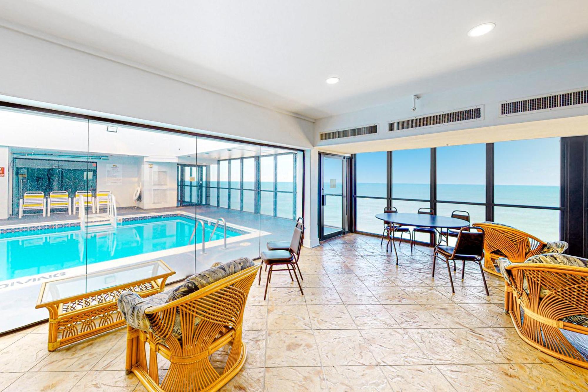 Holiday home Golden Sands 402