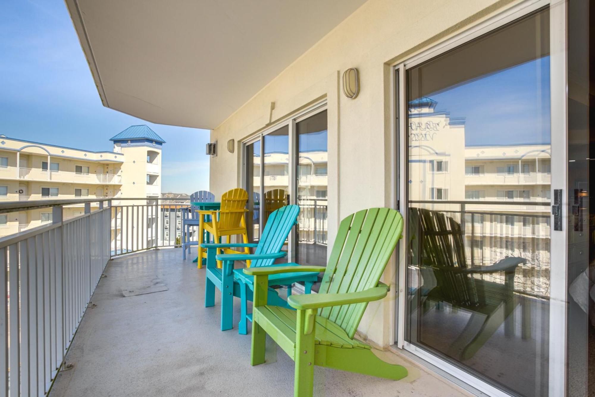 Apartment Ocean Steps To Boardwalk!