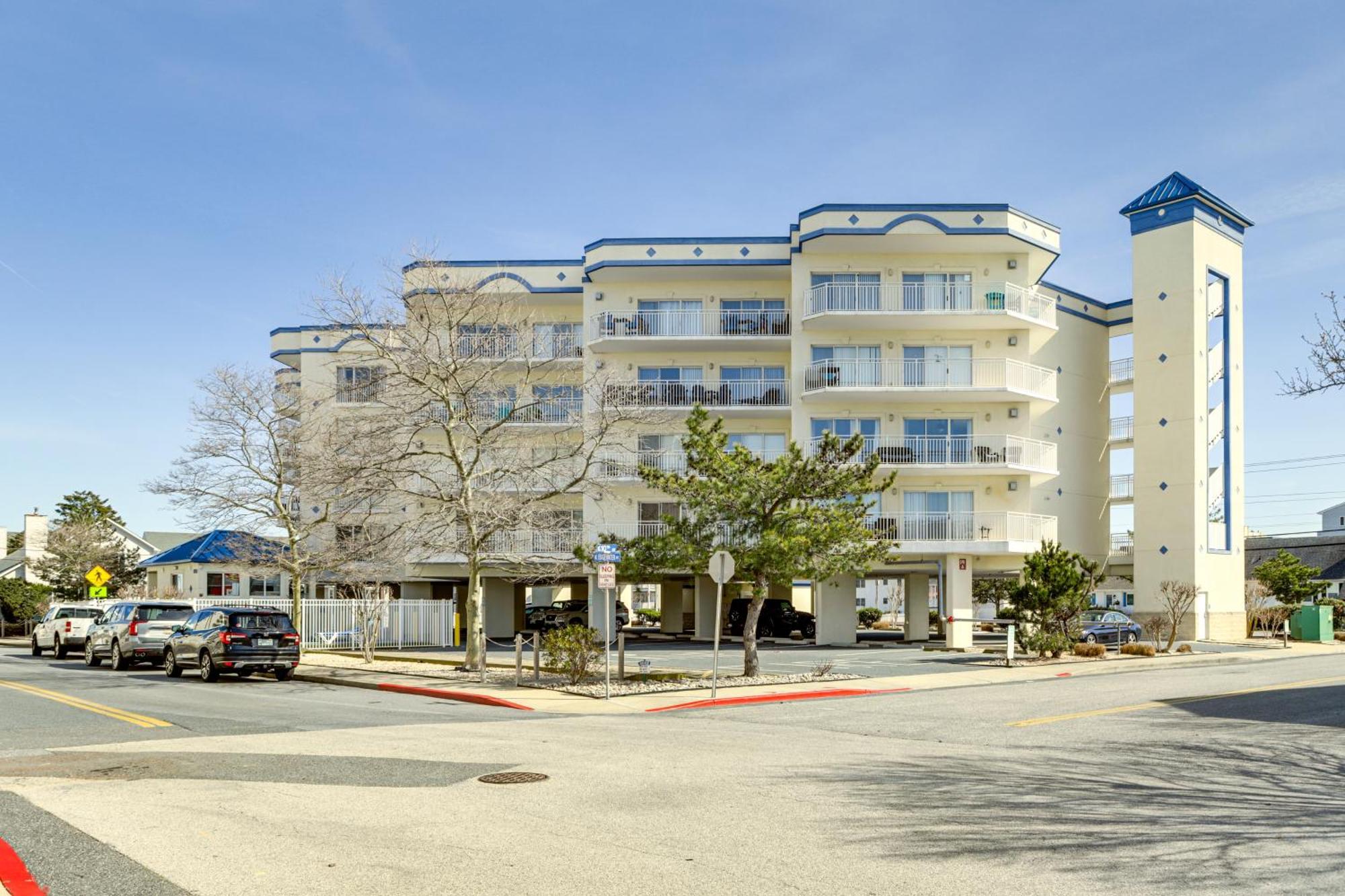 Apartment Ocean Steps To Boardwalk!
