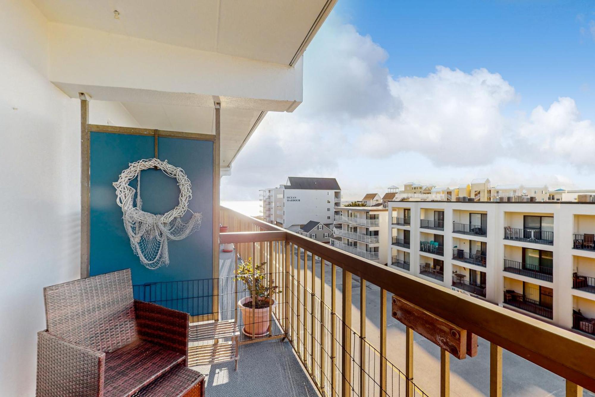 Shell Yeah - Le Lisa 405 Apartment *