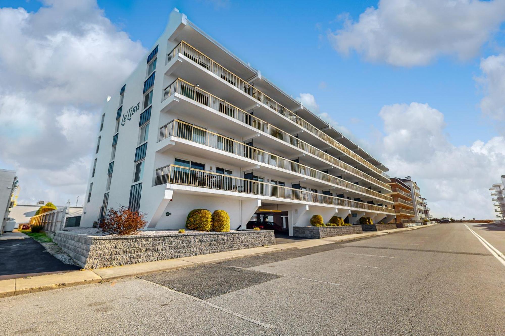 Apartment Shell Yeah - Le Lisa 405