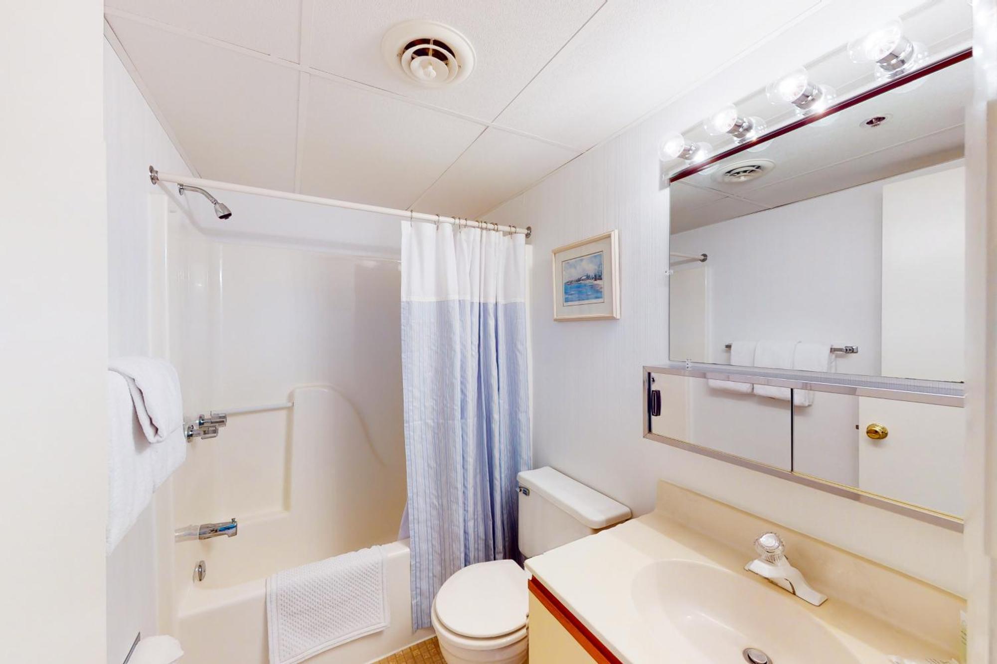 Excalibur 804 Apartment