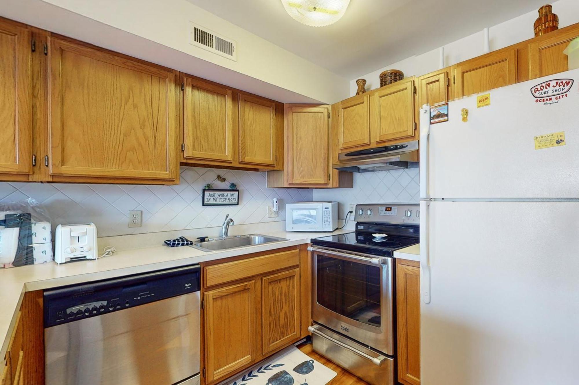 Jamaica Place 107 *