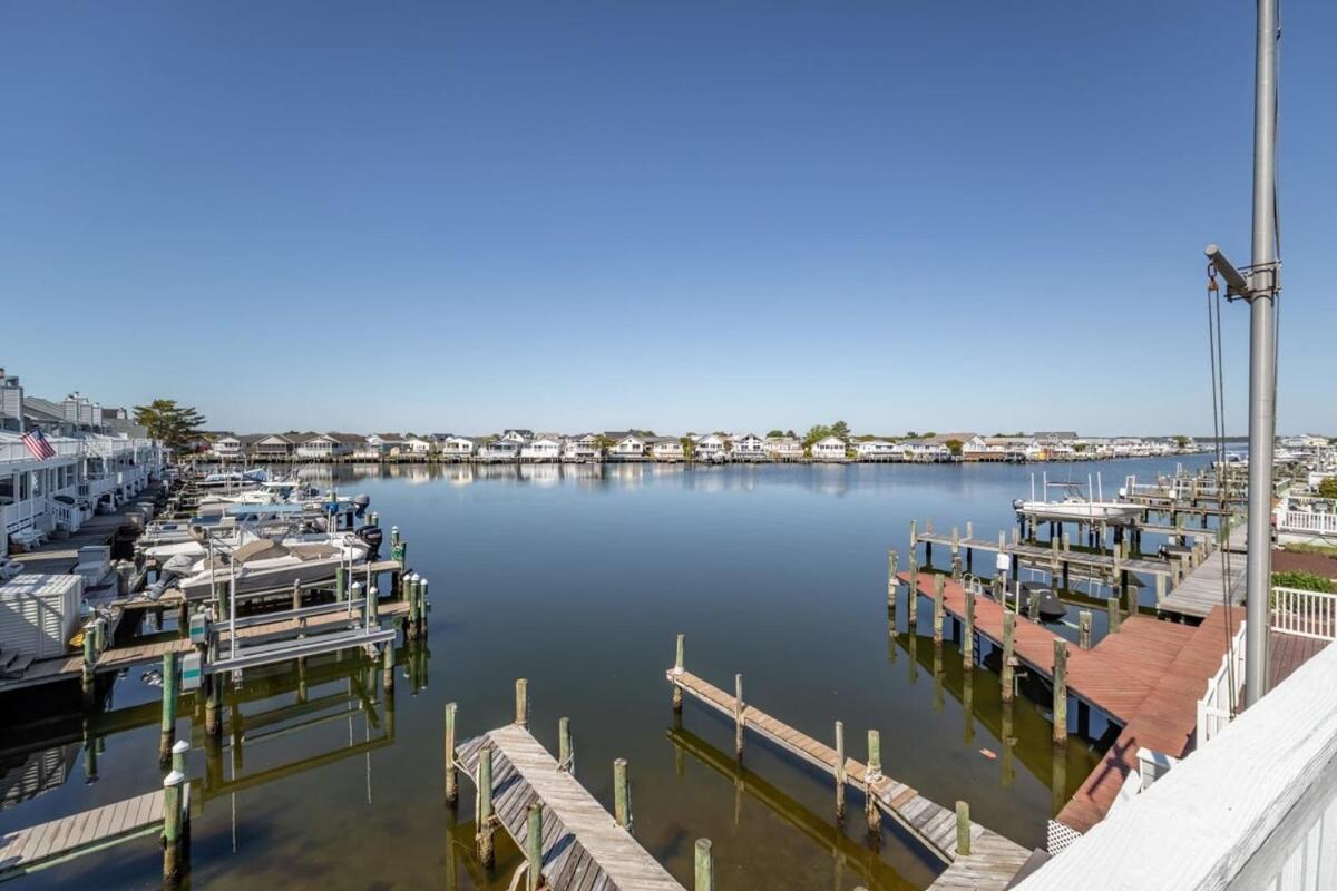 Luxury Waterfront Dock Game Sunset Views Holiday home Ocean City