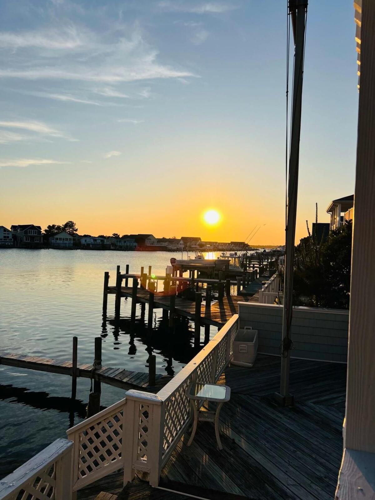 Luxury Waterfront Dock Game Sunset Views Holiday home Ocean City