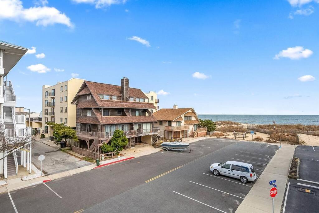 Holiday home Exquisite Ocean View With Pool Ocean City