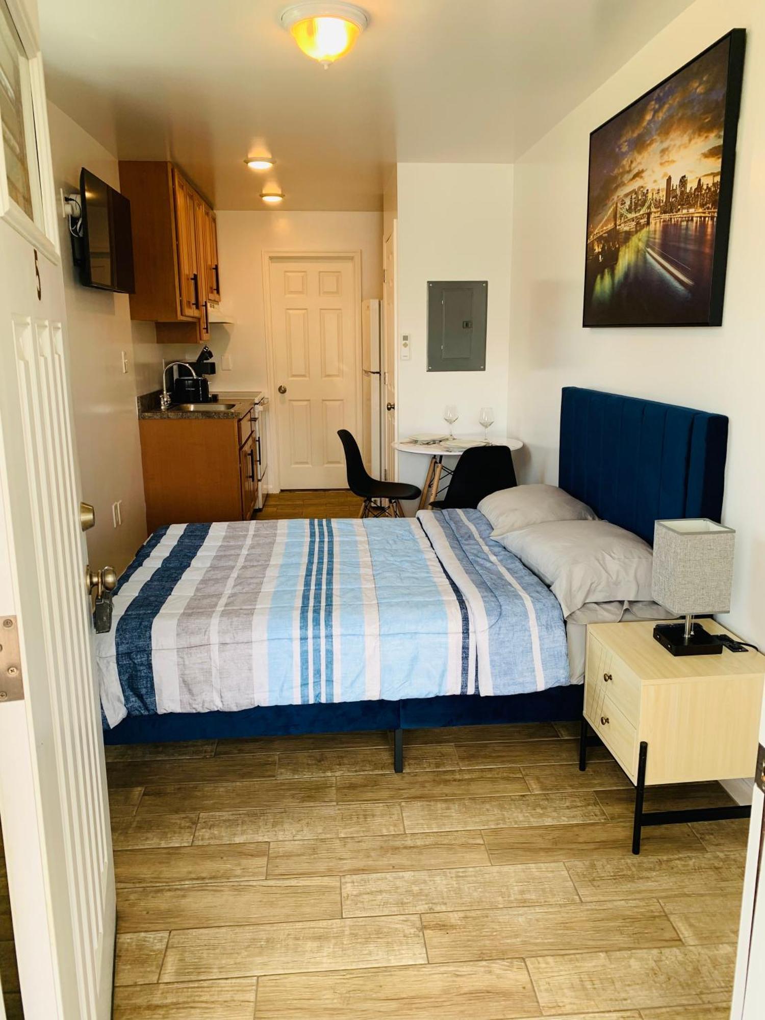Apartment Blue Diamond Unit 5 Judlee Ave