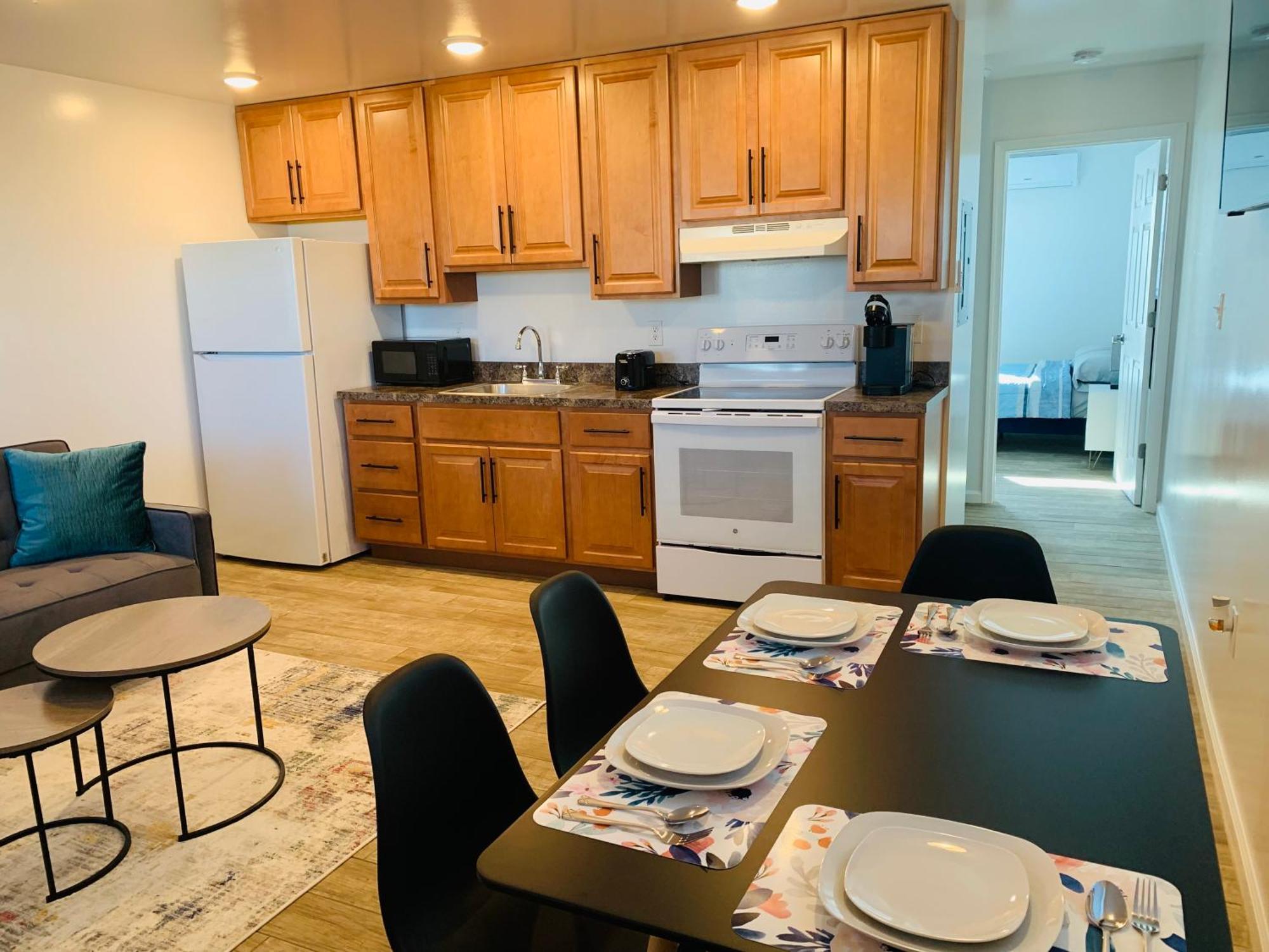 Apartment Blue Diamond Unit 2 Judlee Ave *