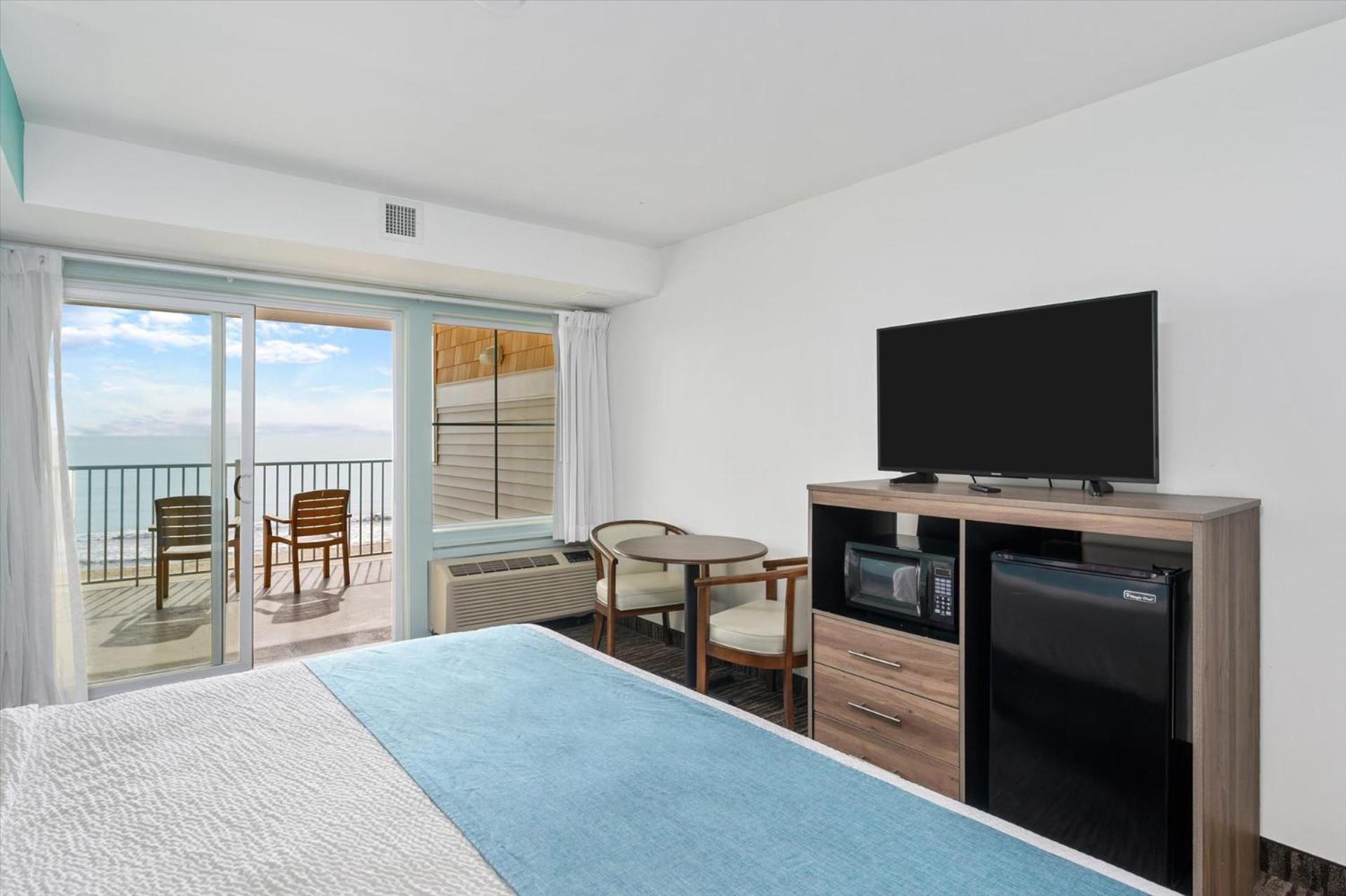 Monte Carlo Boardwalk / Oceanfront Ocean Hotel 2*