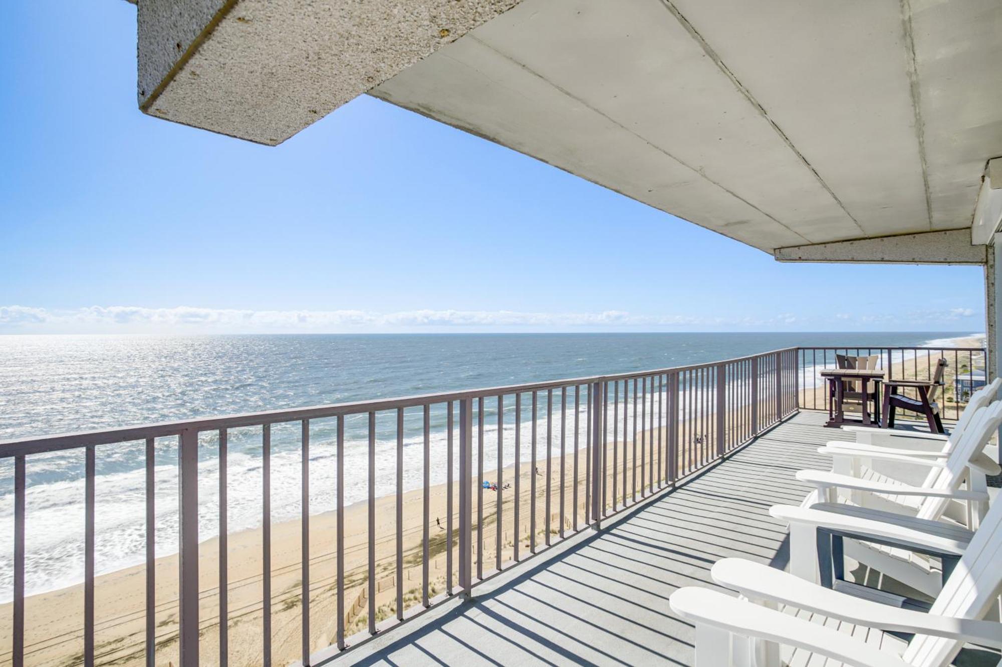 Apartment Ocean With Heated Pool And Beachfront View! *