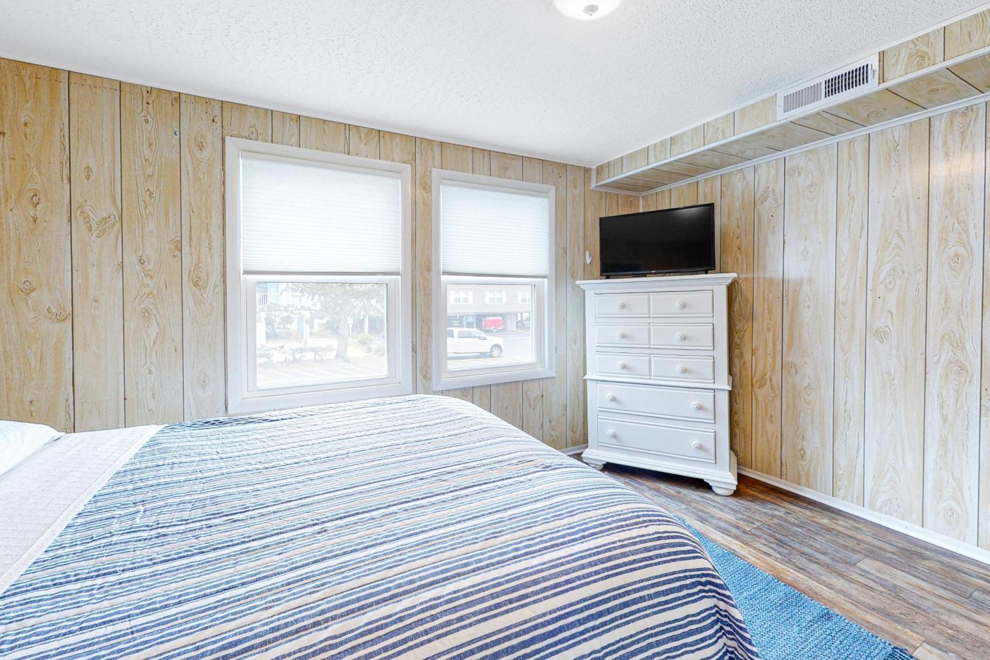 Ocean Point Ii Apartment