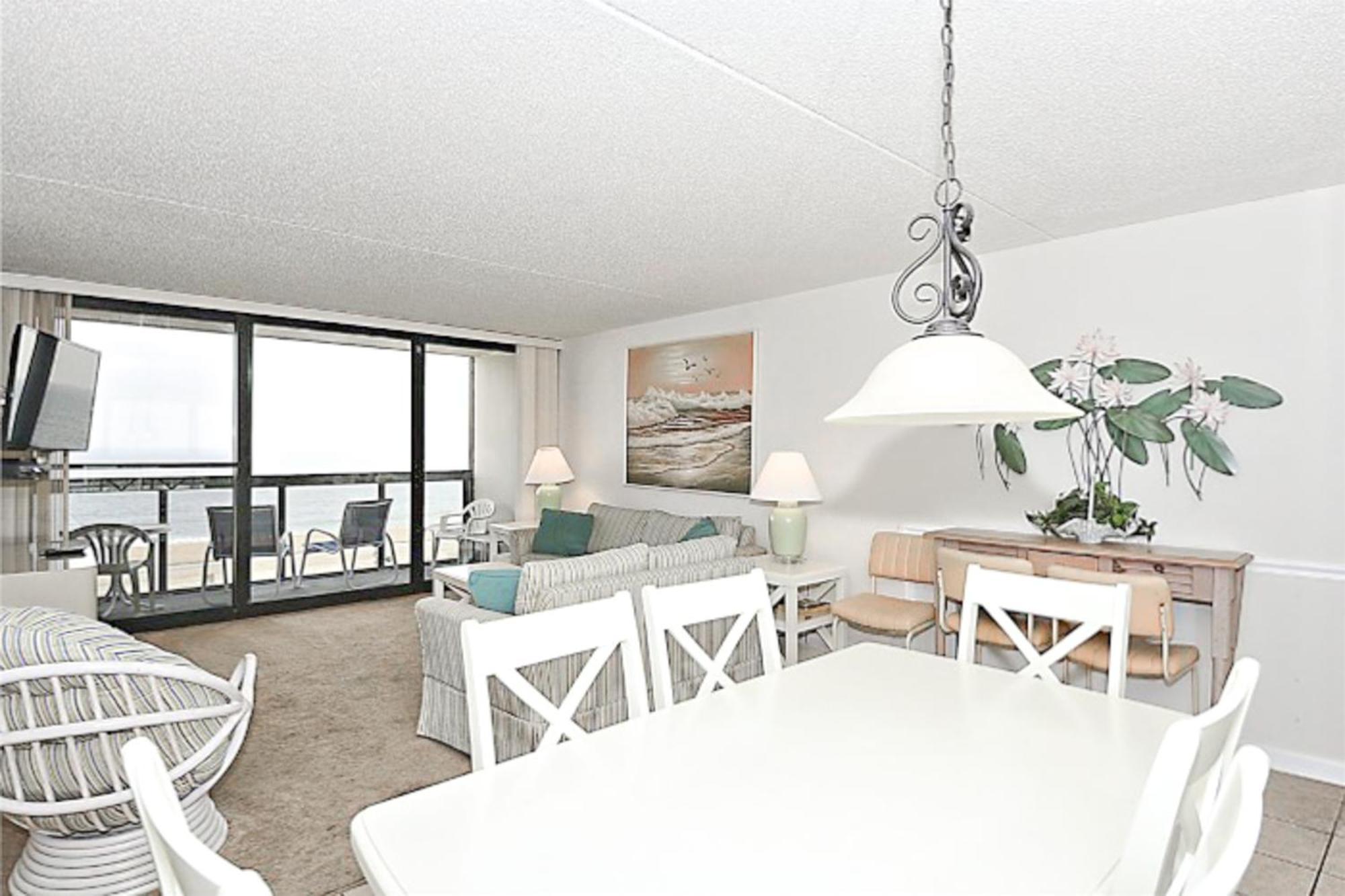 Holiday home Golden Sands 402