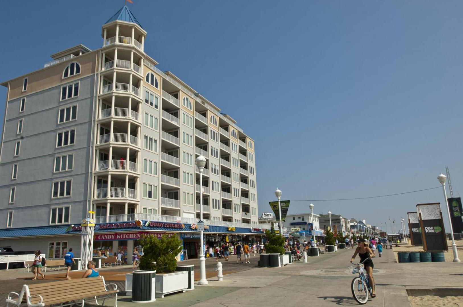 Belmont Towers I Holiday home *