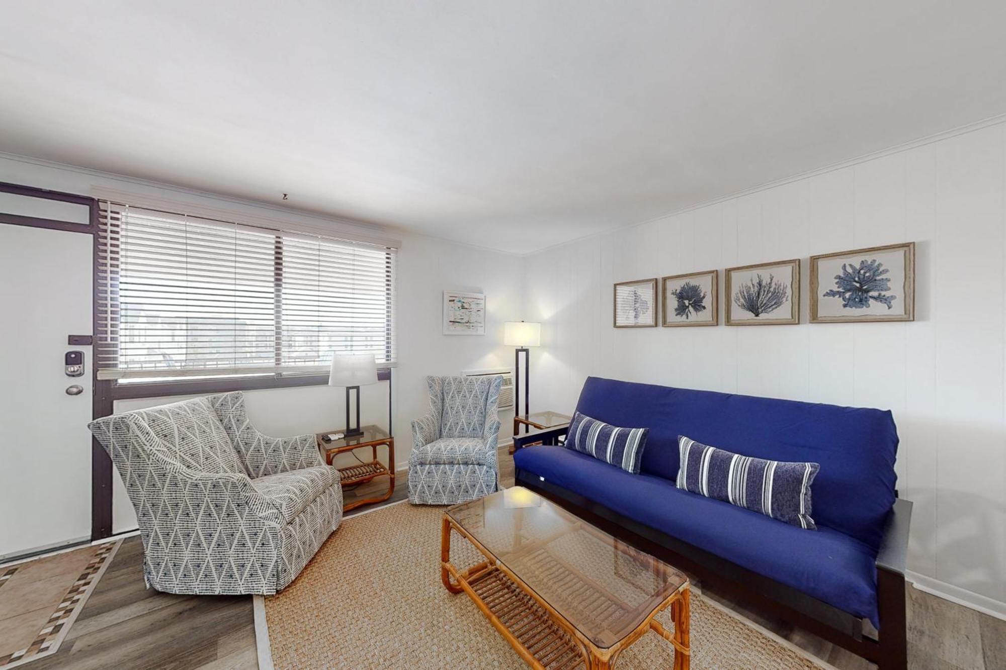 Colonial 305 Apartment