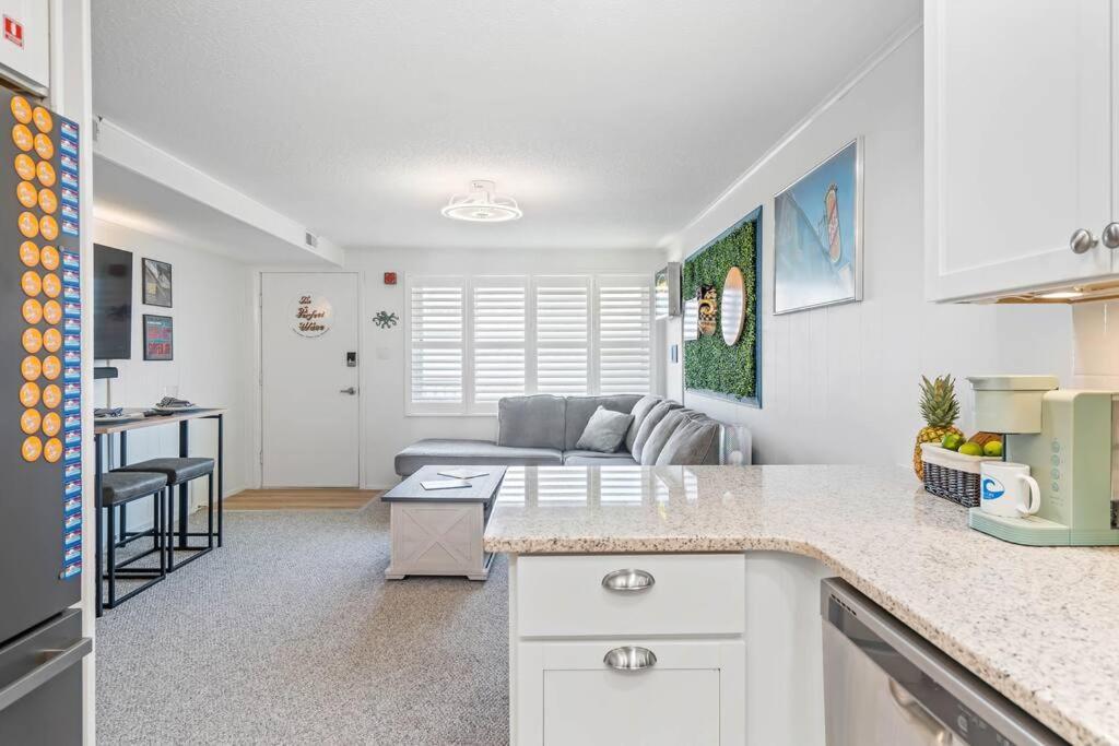 Apartment Perfect Wave-100 Steps To Sleeps 4 *