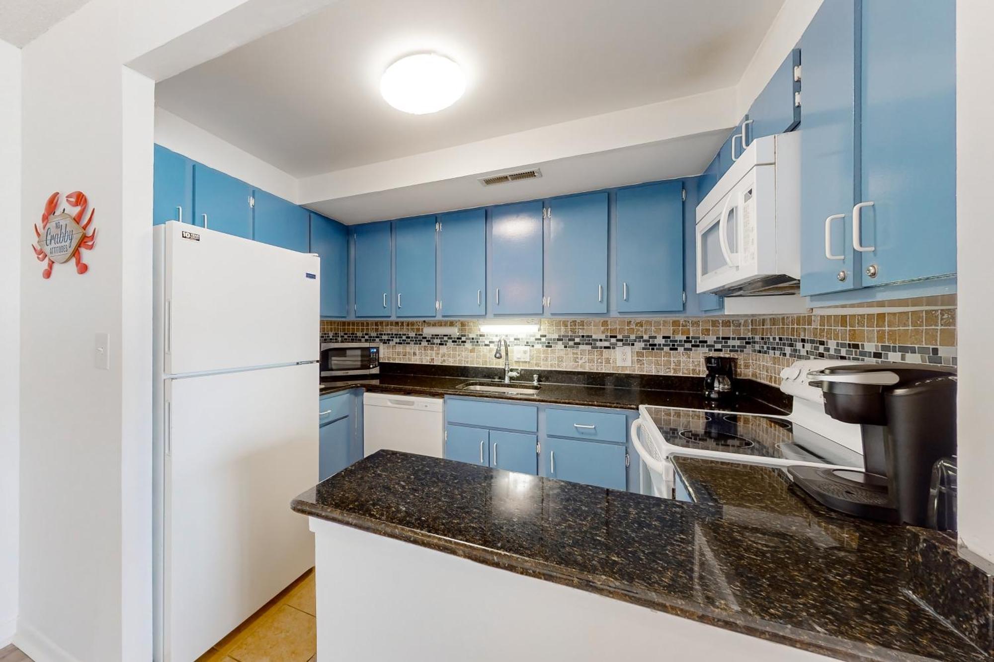 Golden Sands 1708 Apartment *