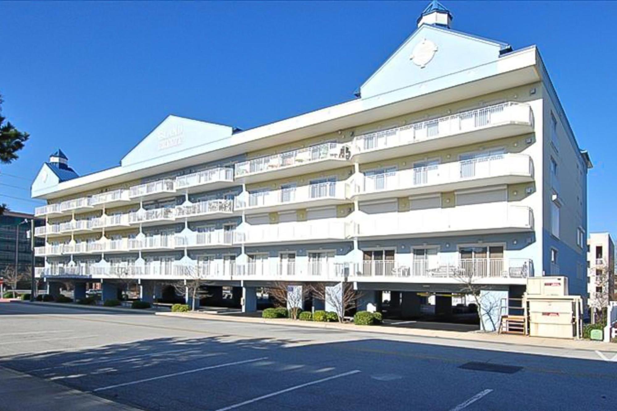 Island Breeze Apartment