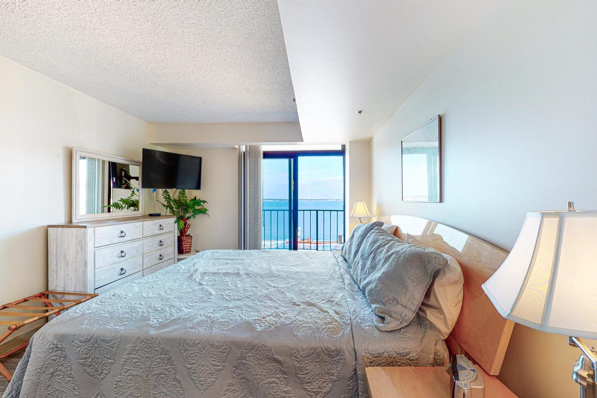 Apartment Pointe On The Bay
