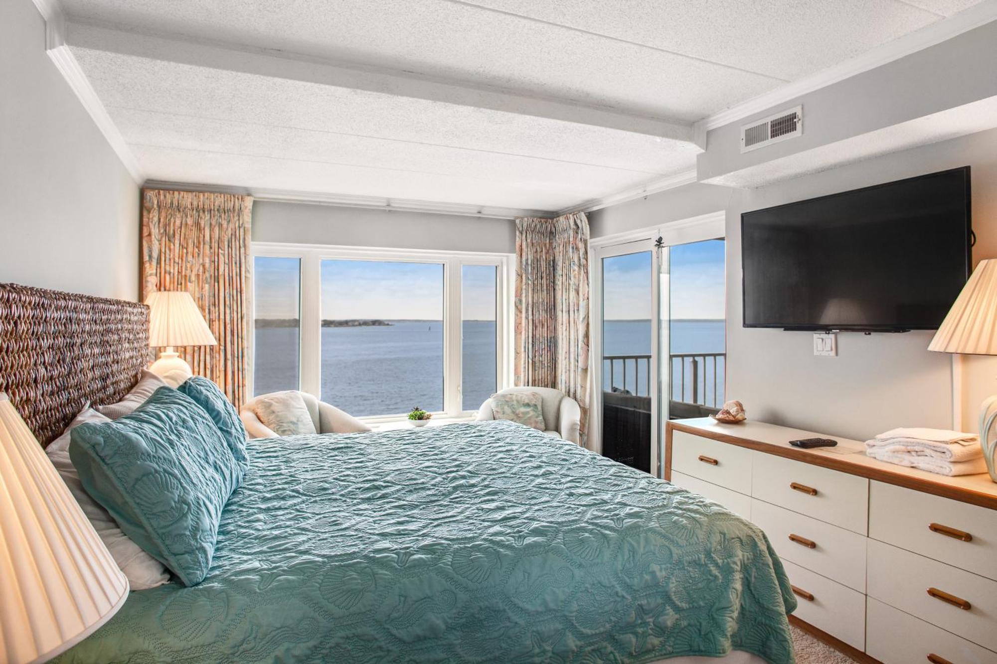 Harbour Island Apartment *