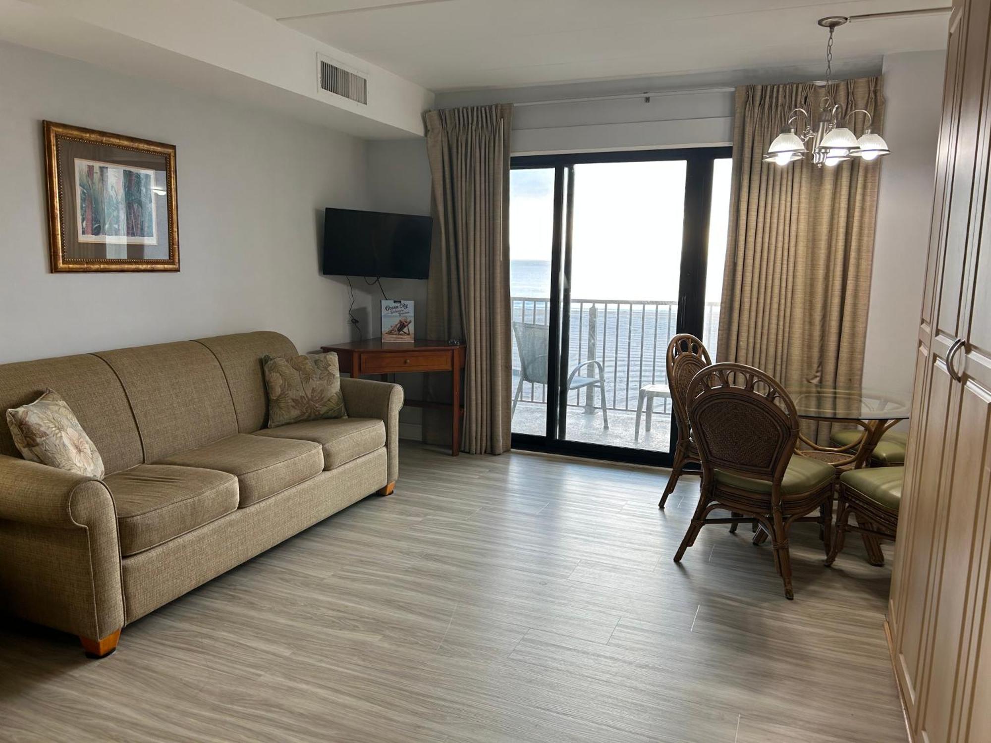 Direct Oceanfront On The Boardwalk At 1st Street, 302, Kitchen, Pool, Gym, Parking * Ocean City