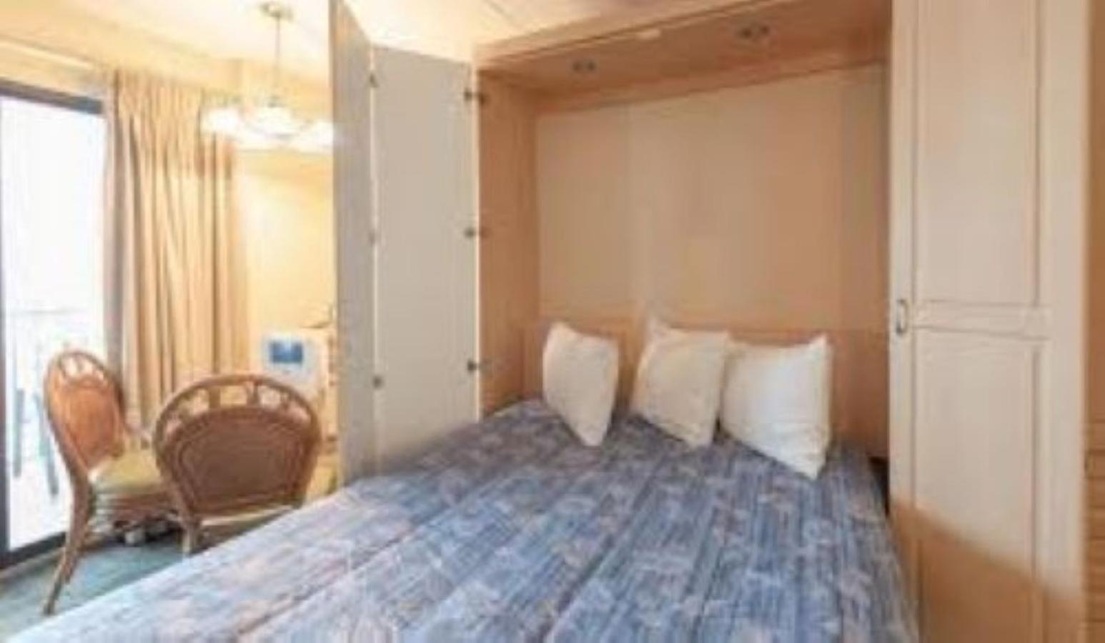 Apartment 504 Direct Oceanfront With Balcony, White Marlin Open, Pool-parking-gym-kitchenette *