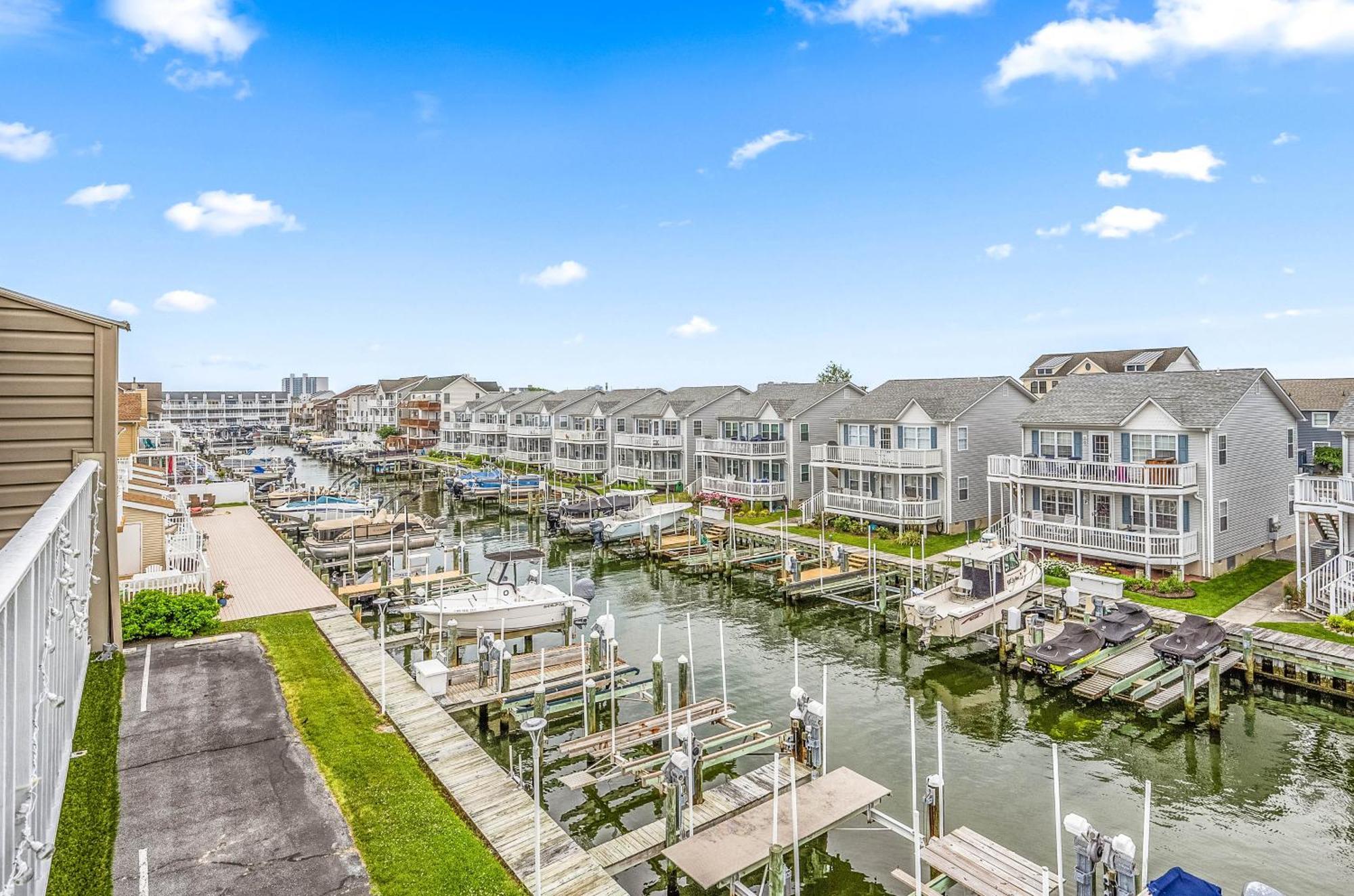 2 Bedroom Bayside With Pool In Ocmd * Ocean City