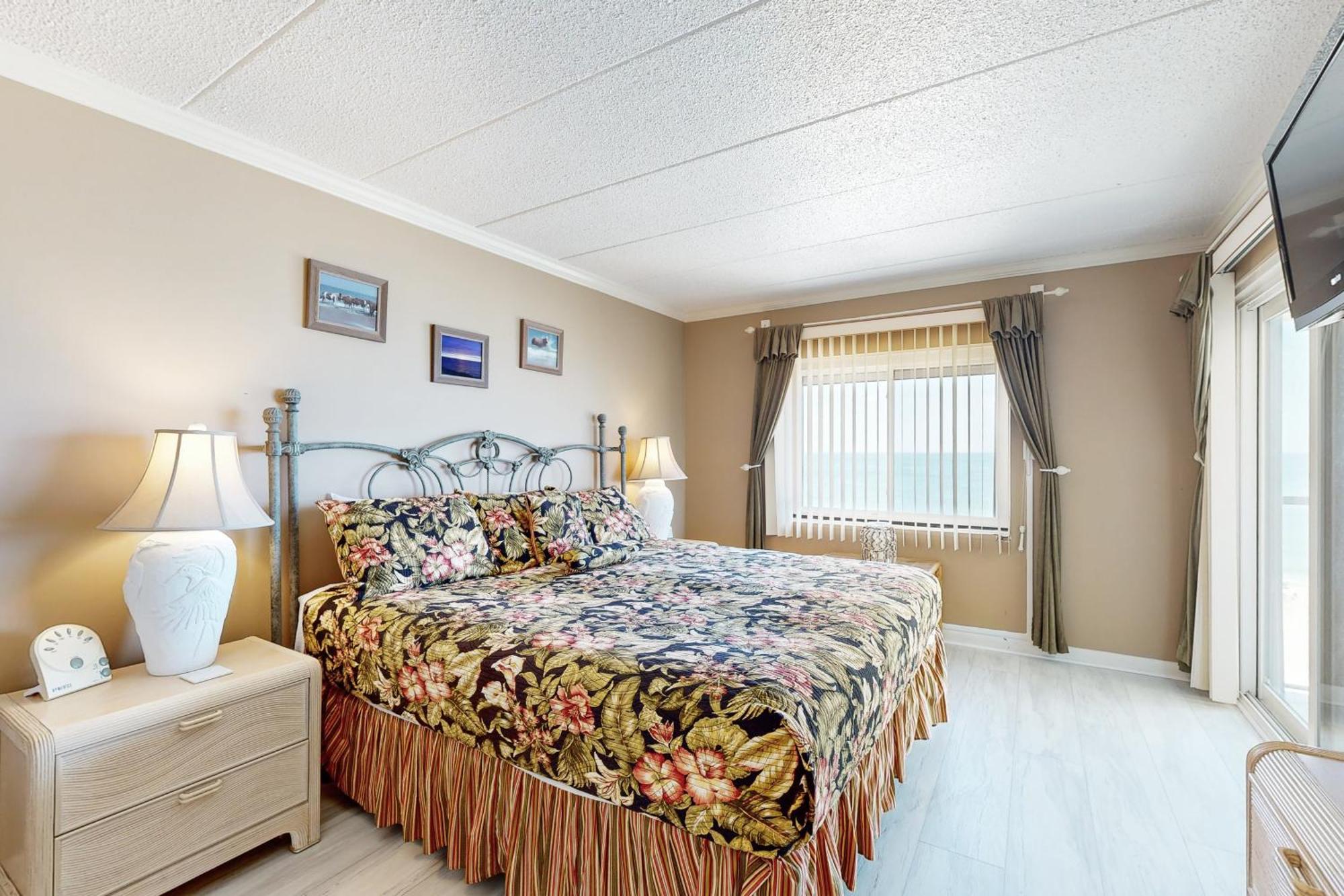 Waikiki Apartment