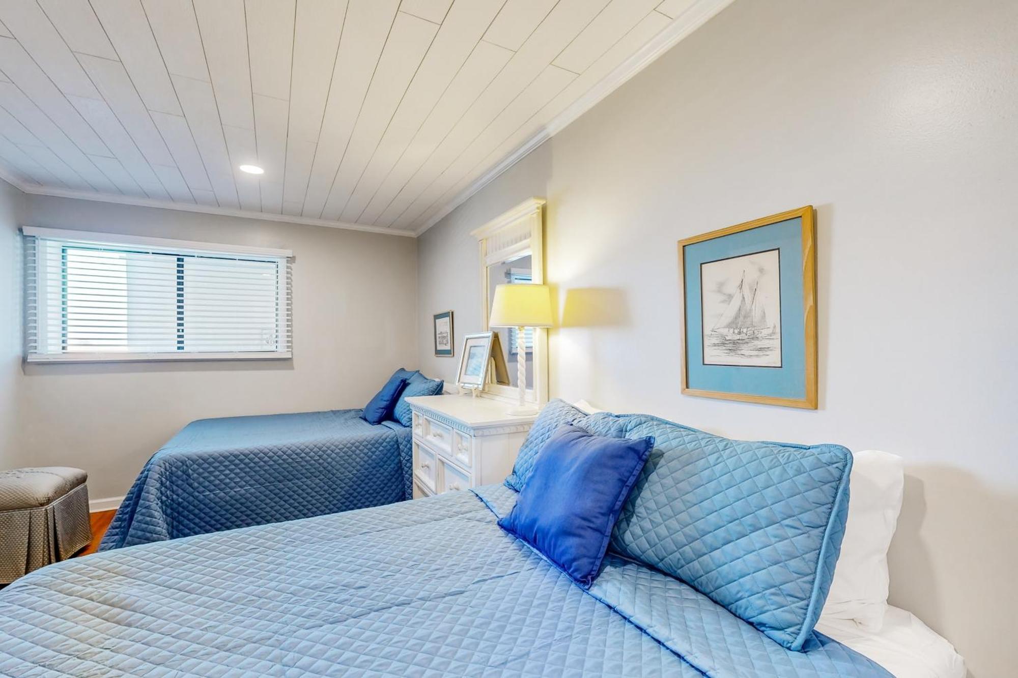 Apartment Camelot Unit# 204a Ocean City