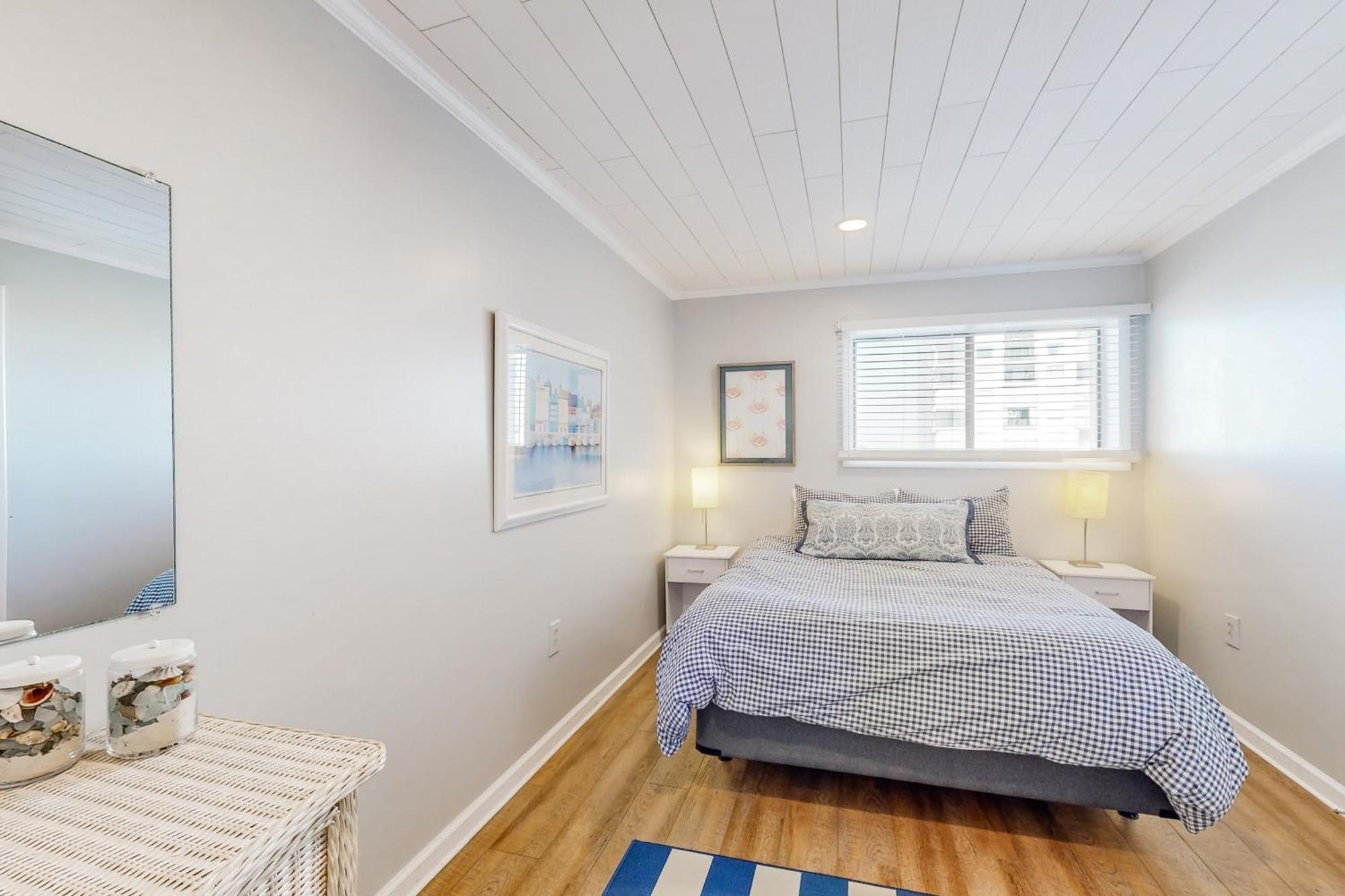 Camelot Unit# 204a Apartment *