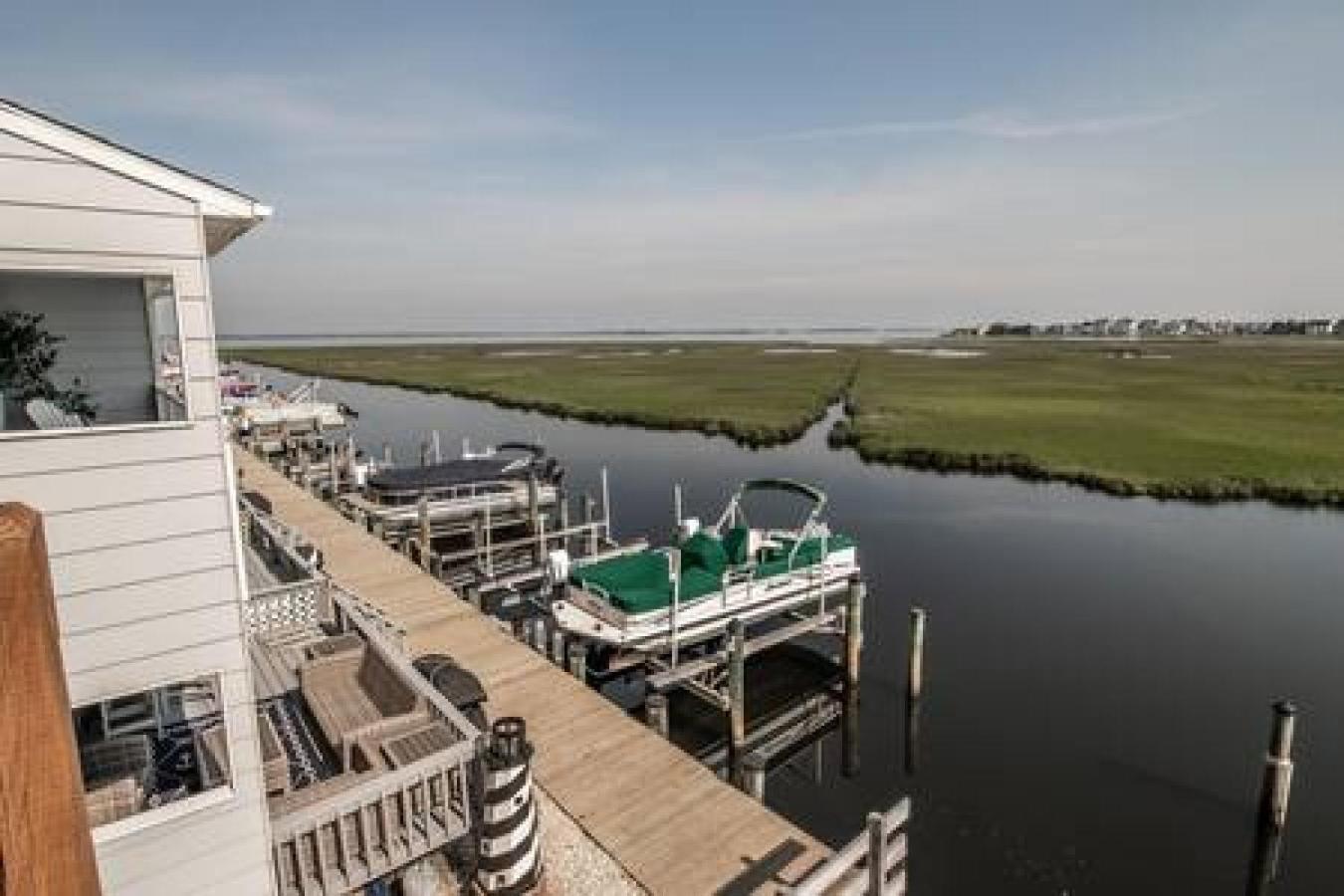 Waterfront 3 Bedroom Townhouse In Ocmd Holiday home *