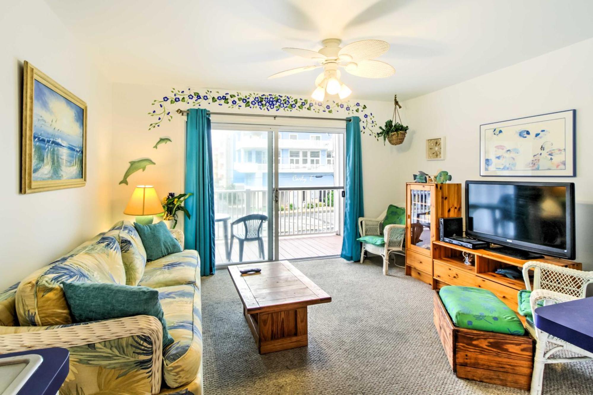Ocean With Balcony And Ocean Views! Apartment