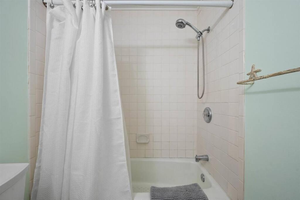 Updated Charming Studio,steps To Beach,outdoor Pool Apartment Ocean City