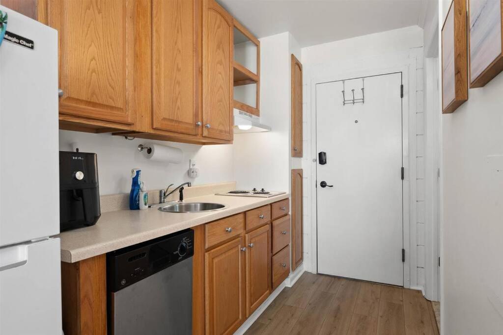 Apartment Updated Charming Studio,steps To Beach,outdoor Pool Ocean City