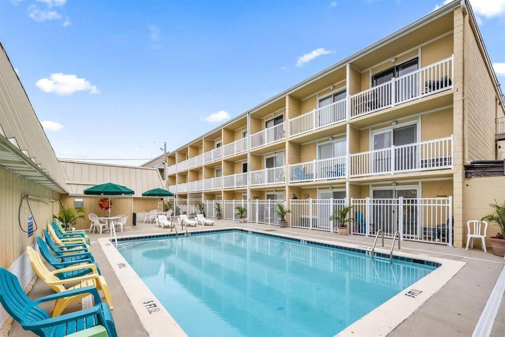 Apartment Updated Charming Studio,steps To Beach,outdoor Pool Ocean City