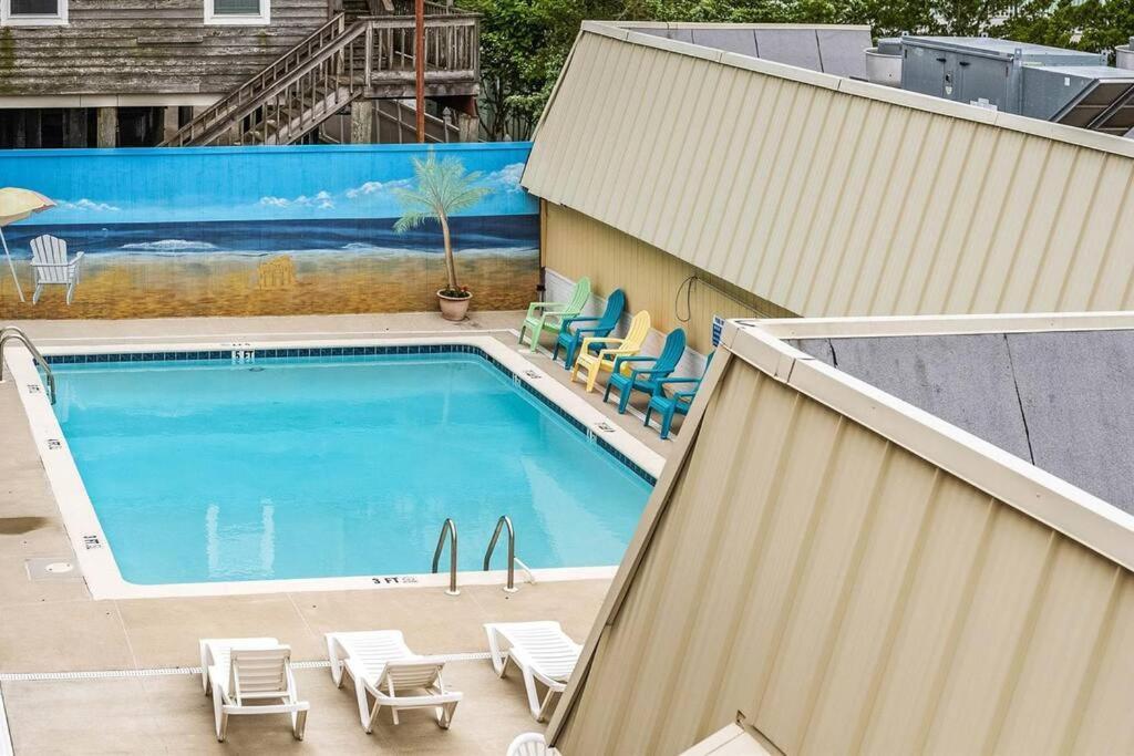 Updated Charming Studio,steps To Beach,outdoor Pool