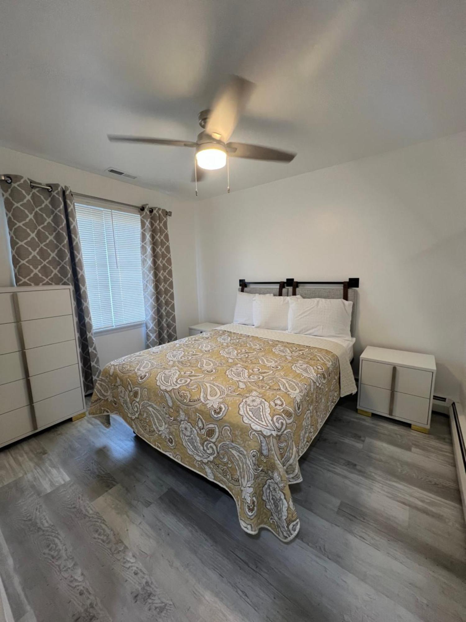Apartment Crystal Sands Phila Ave *