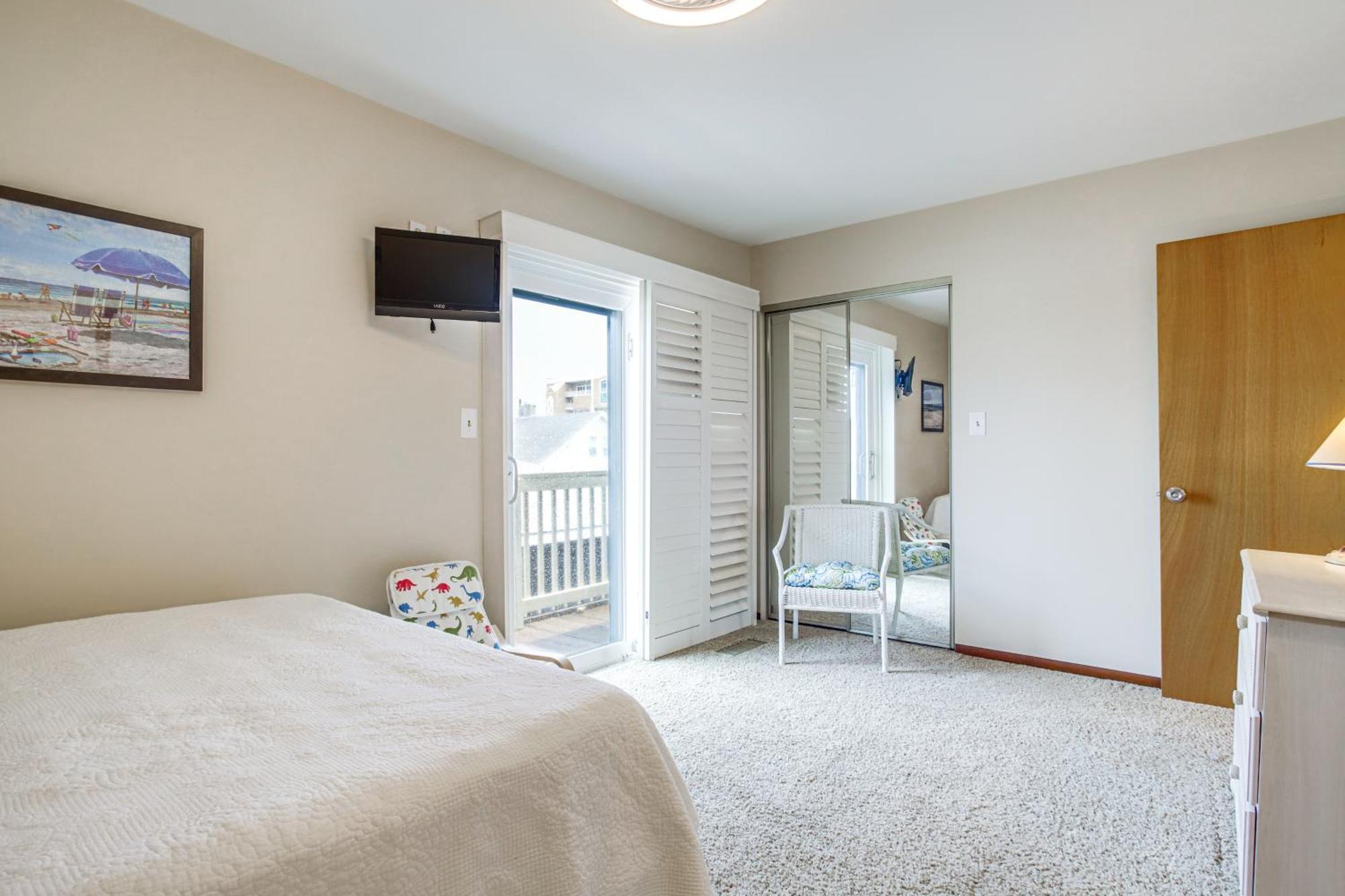 Ocean Getaway, Steps To The Boardwalk! * Ocean City