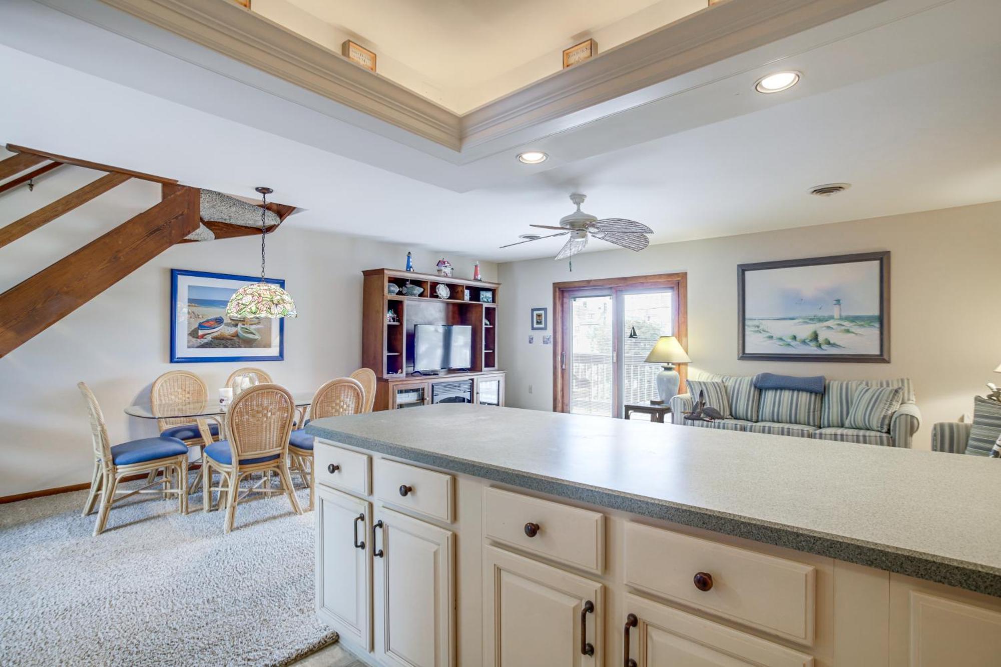 Ocean Getaway, Steps To The Boardwalk! Holiday home