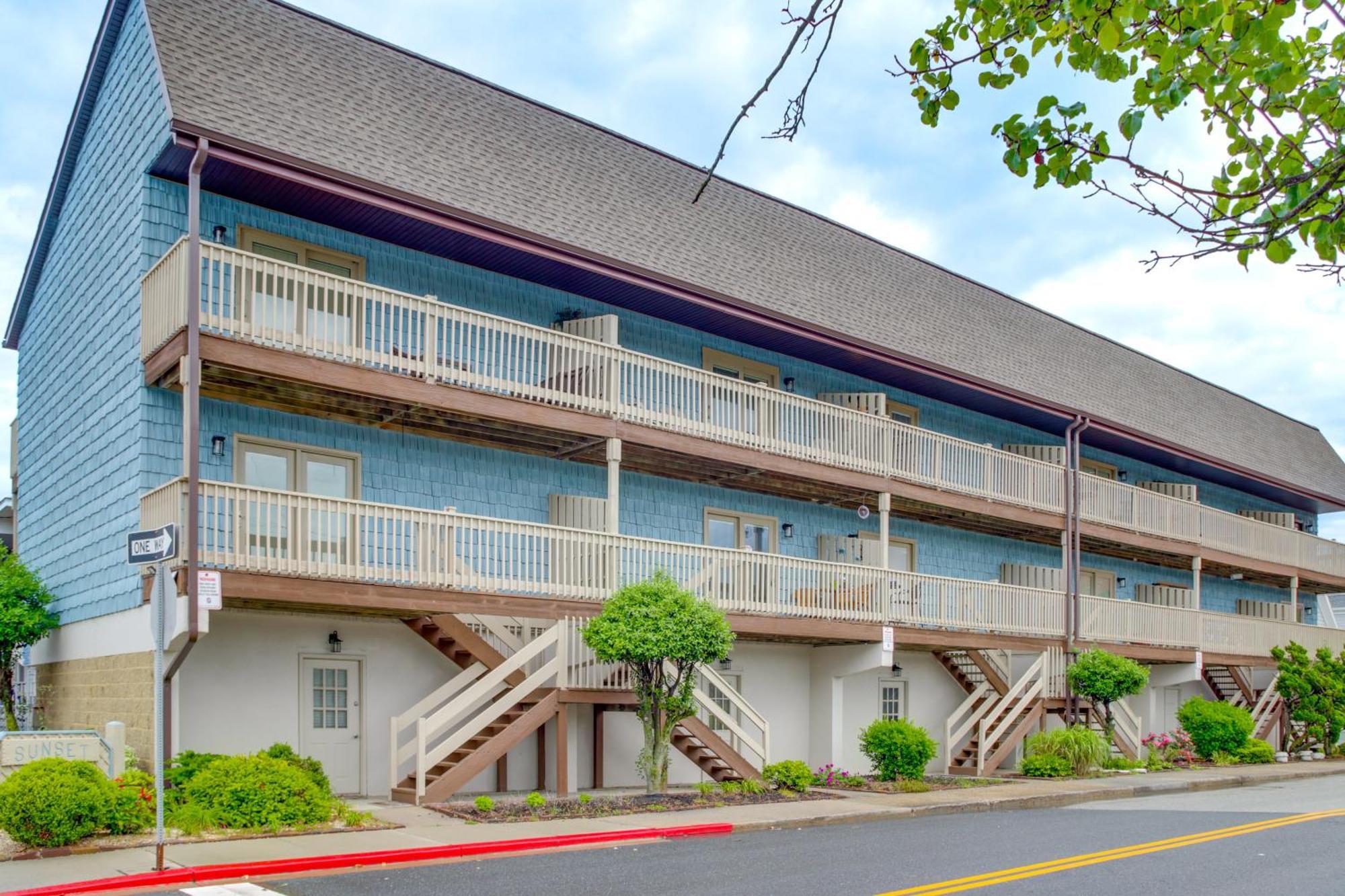 Holiday home Ocean Getaway, Steps To The Boardwalk!