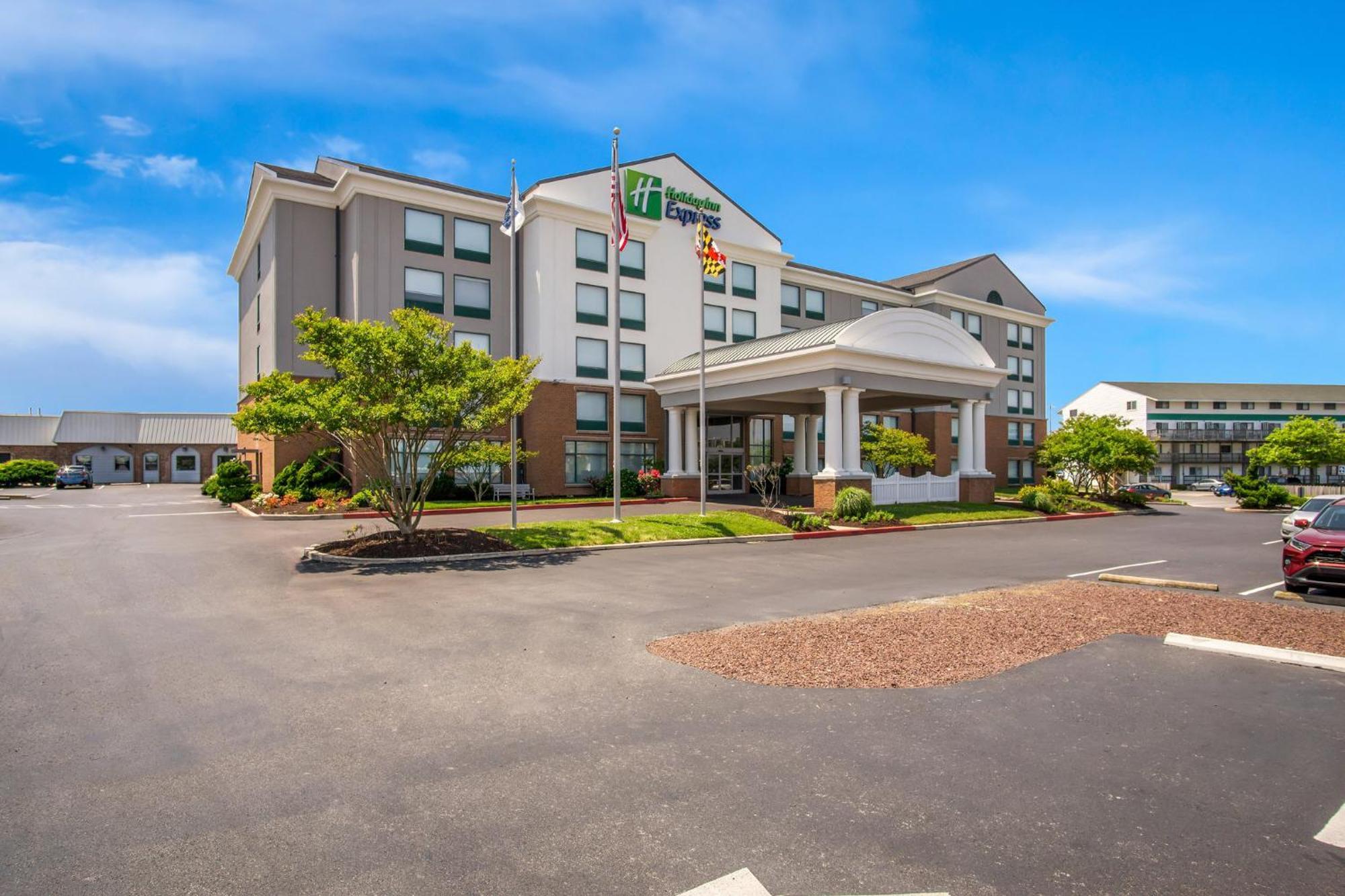 Express & - Ocean By Ihg Resort