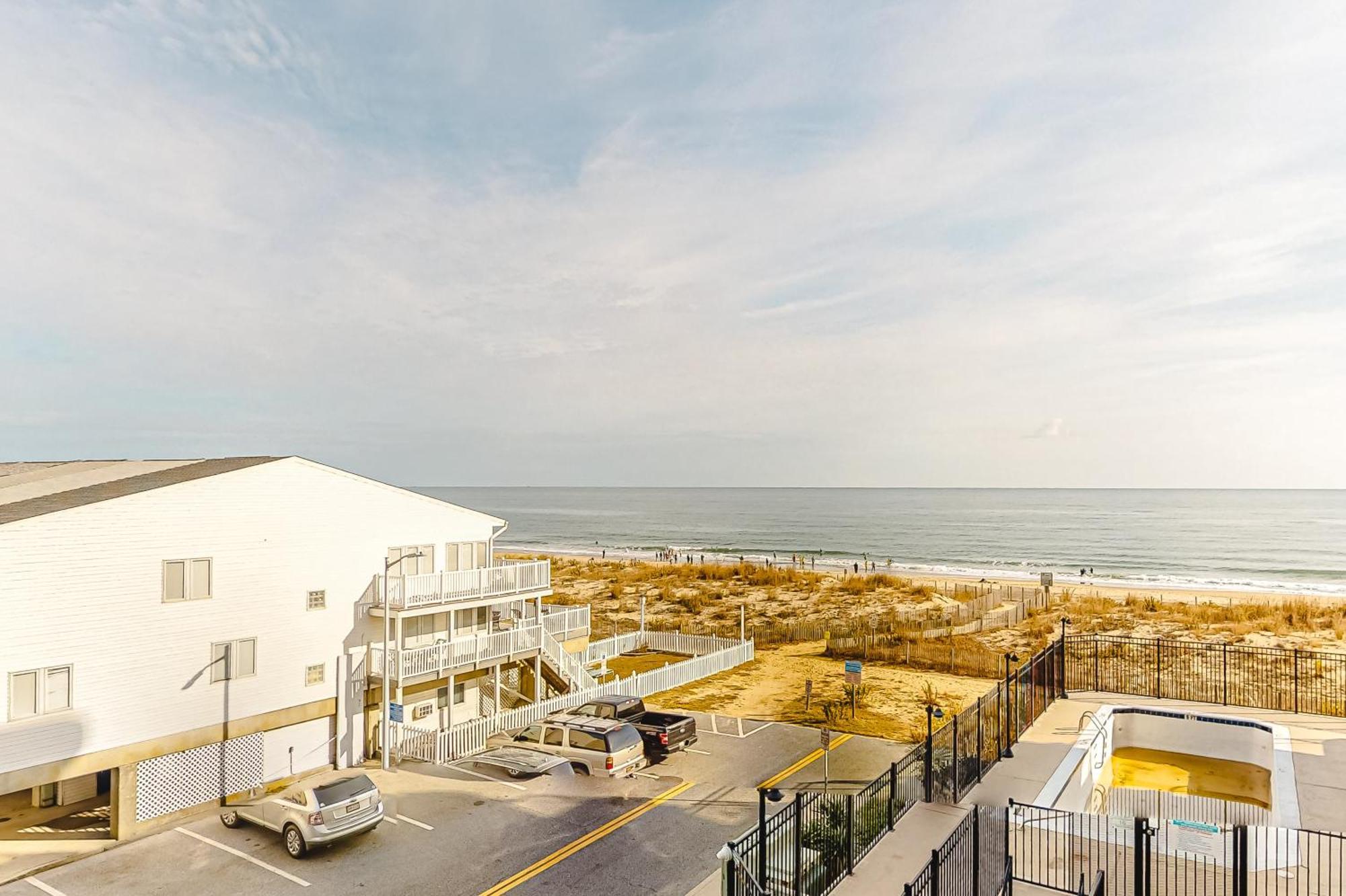 Summer Iv Hotel *