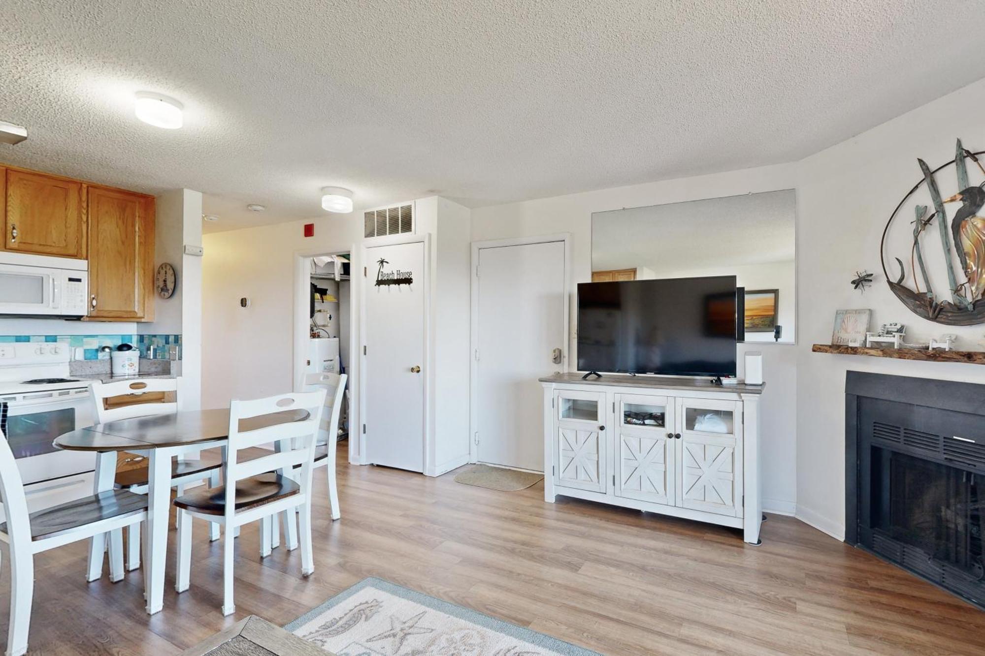 Sunset Landing Unit 11 Apartment
