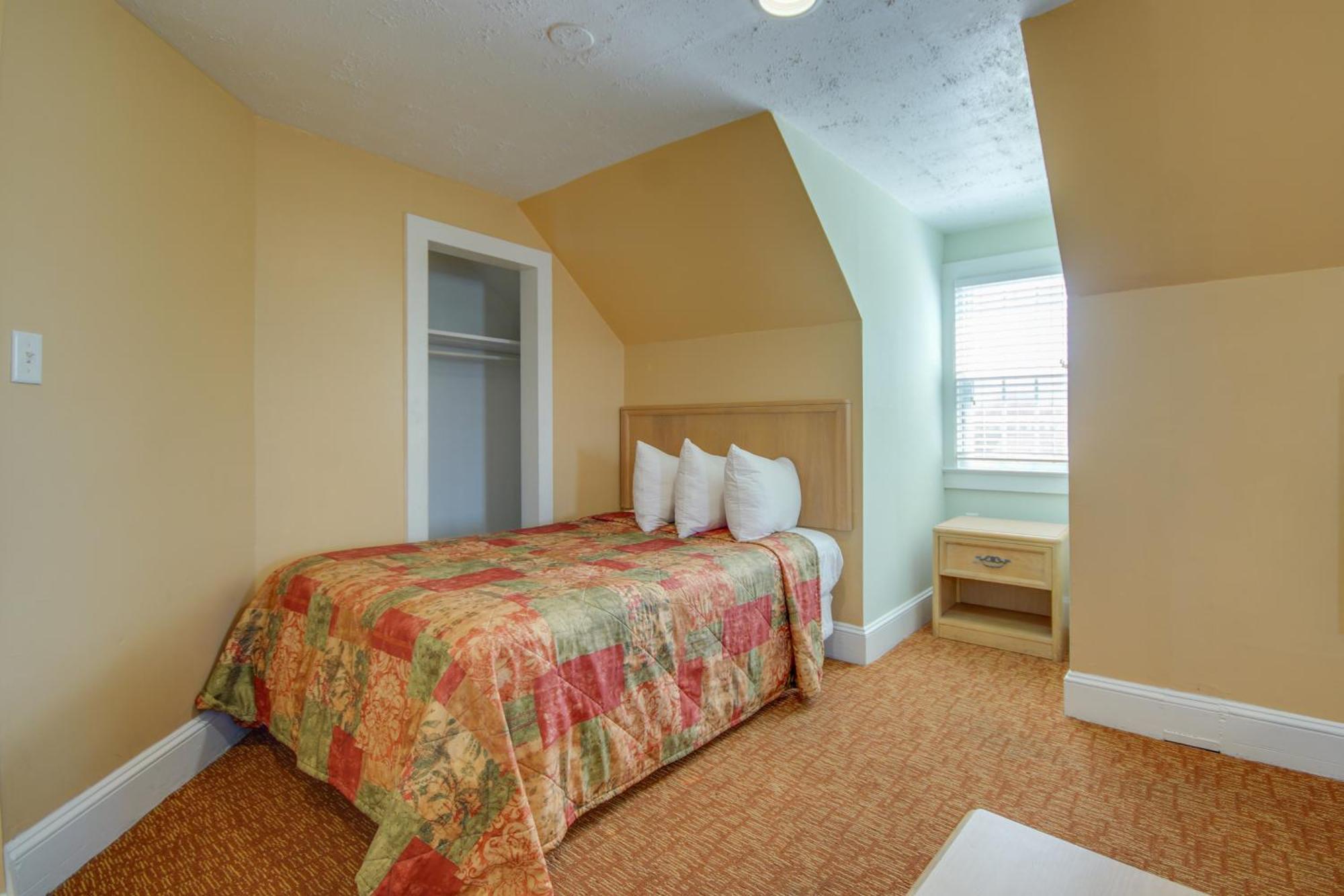 Ocean South Hotel 2*