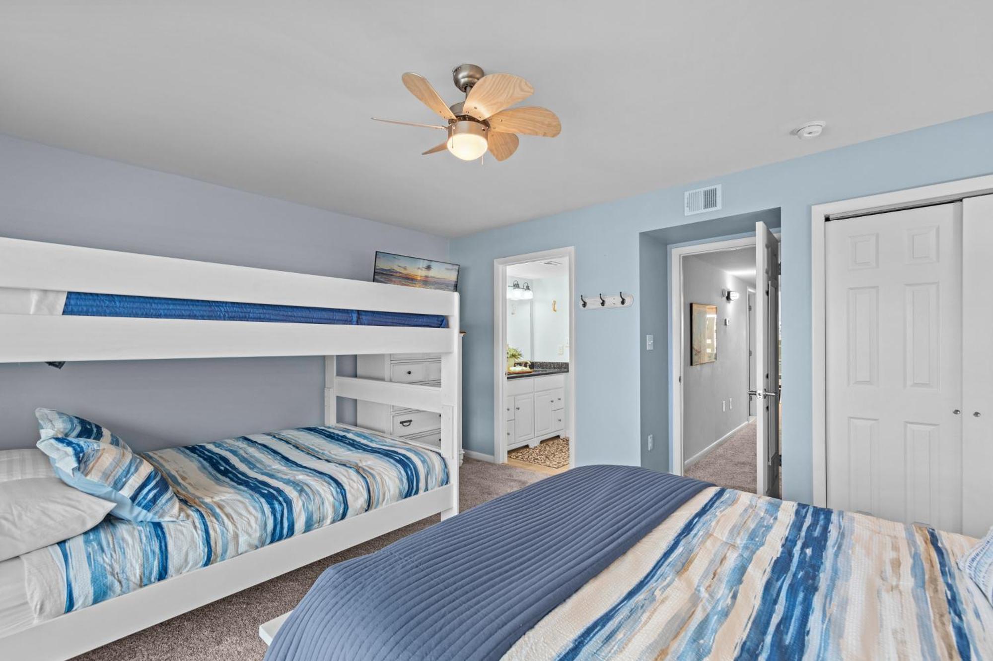 New Oceanfront 4br 4ba Sleeps 20 With Game Holiday home