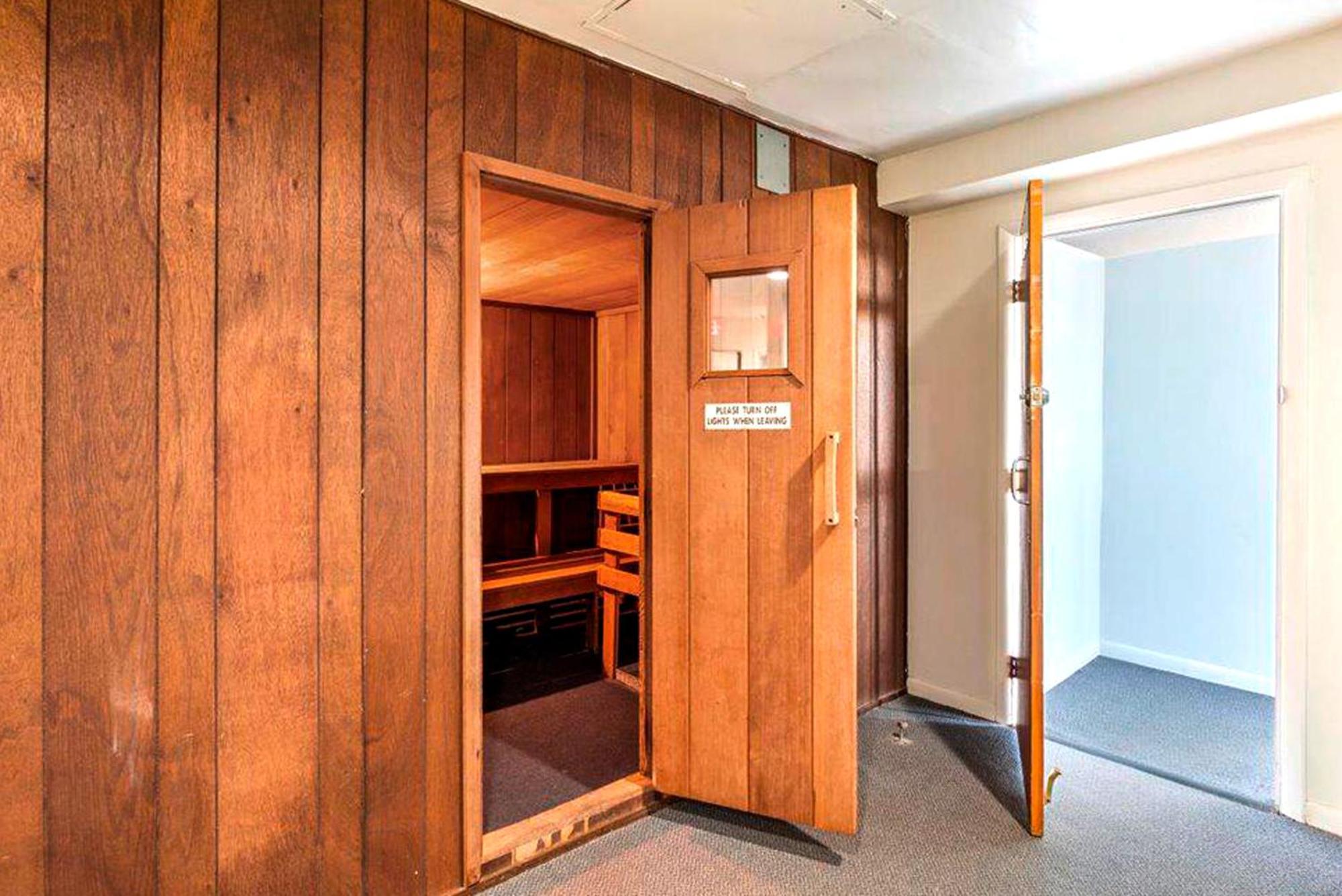 Golden Sands 607 Aparthotel