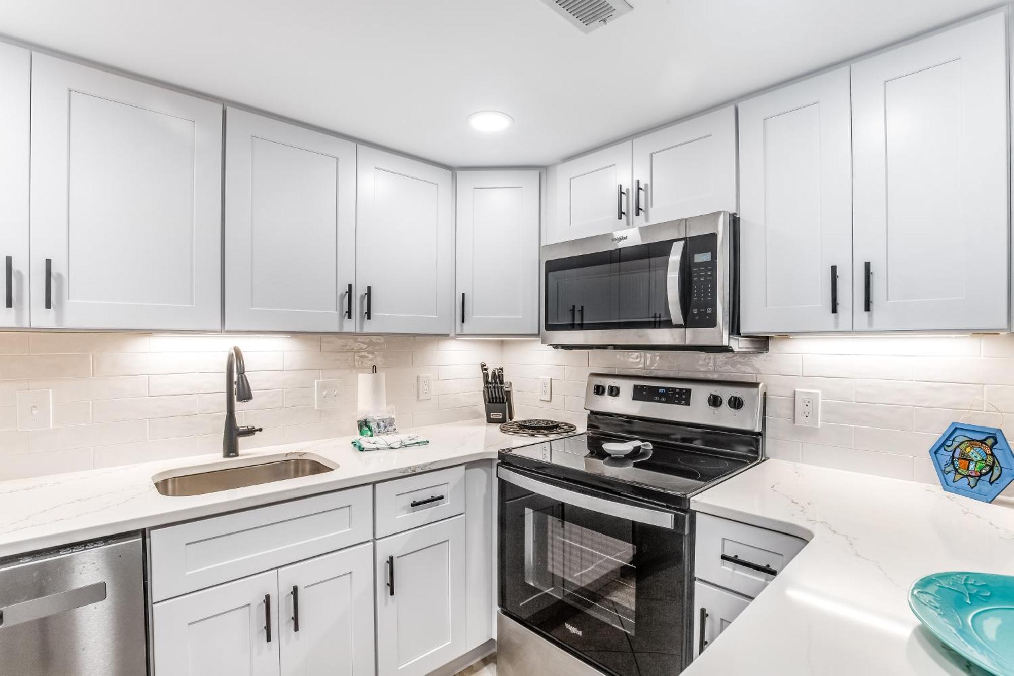 Golden Sands 607